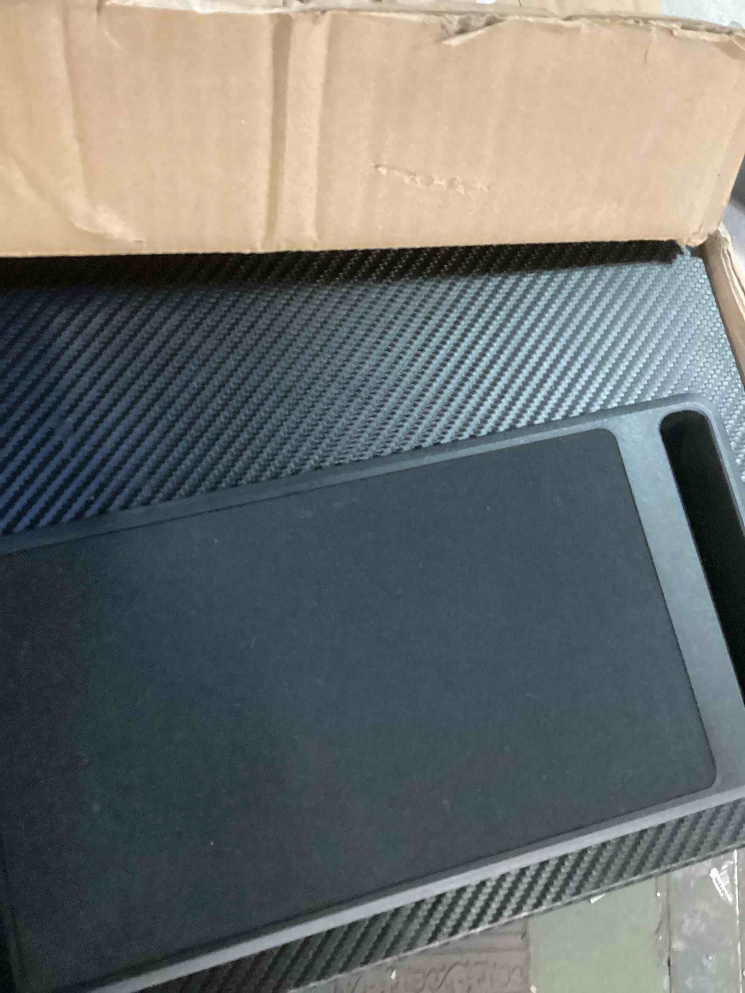 https://s3.amazonaws.com/lotting-images-prod/bidfta/TEA1497445_1734468366161.jpeg