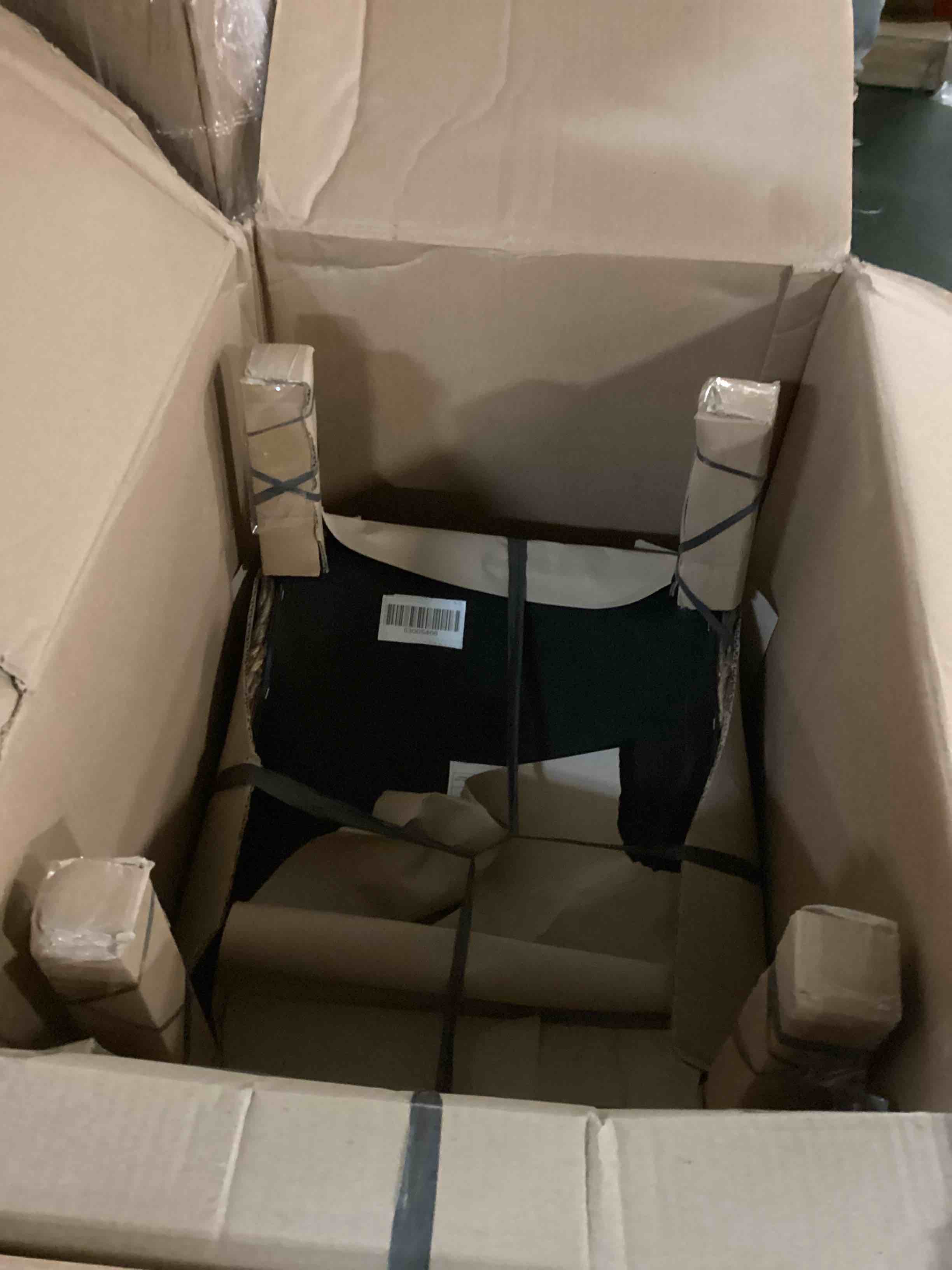 https://s3.amazonaws.com/lotting-images-prod/bidfta/TEA1501506_1733879916421.jpeg
