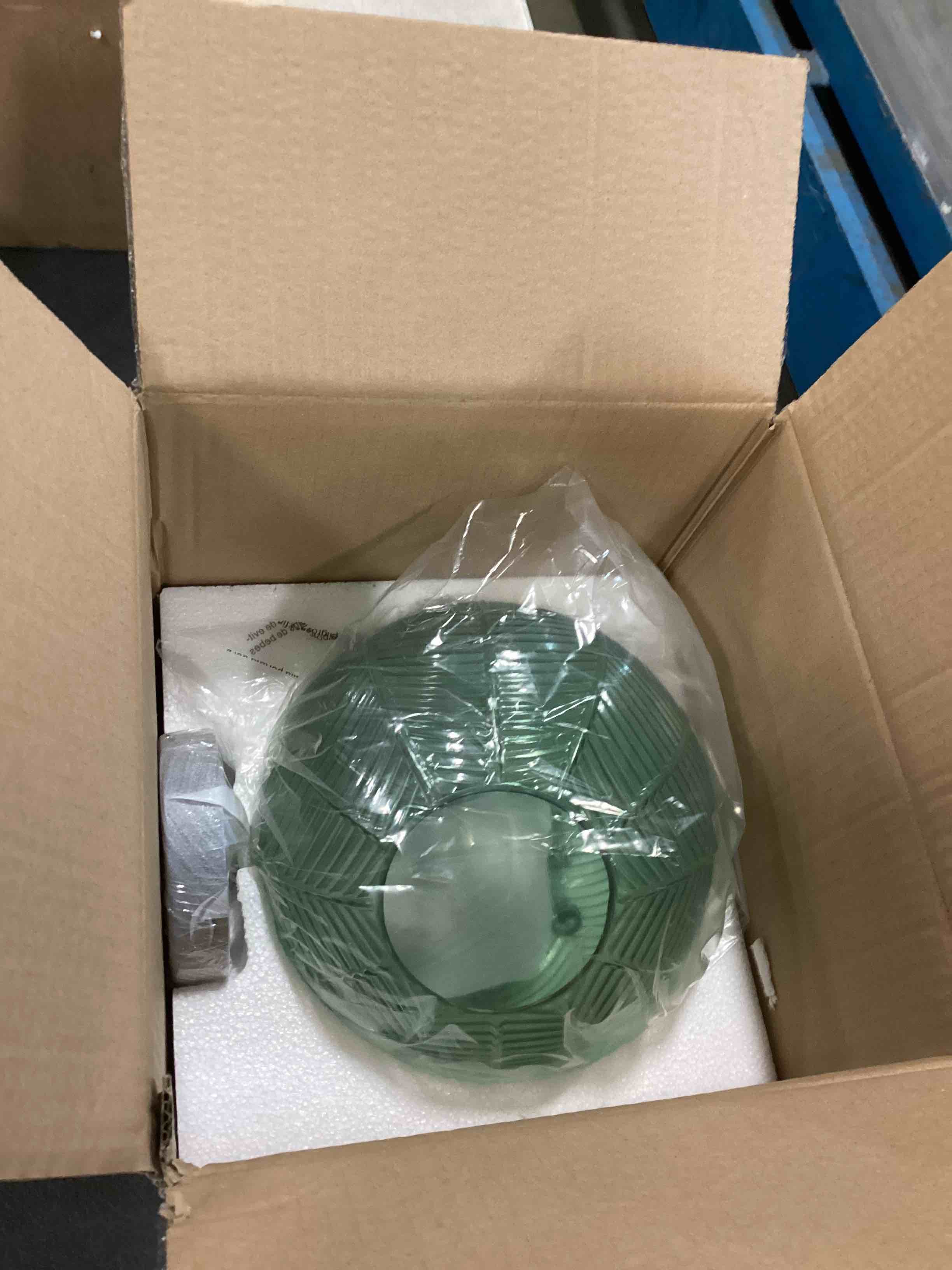 https://s3.amazonaws.com/lotting-images-prod/bidfta/TEA1502339_1734474286539.jpeg
