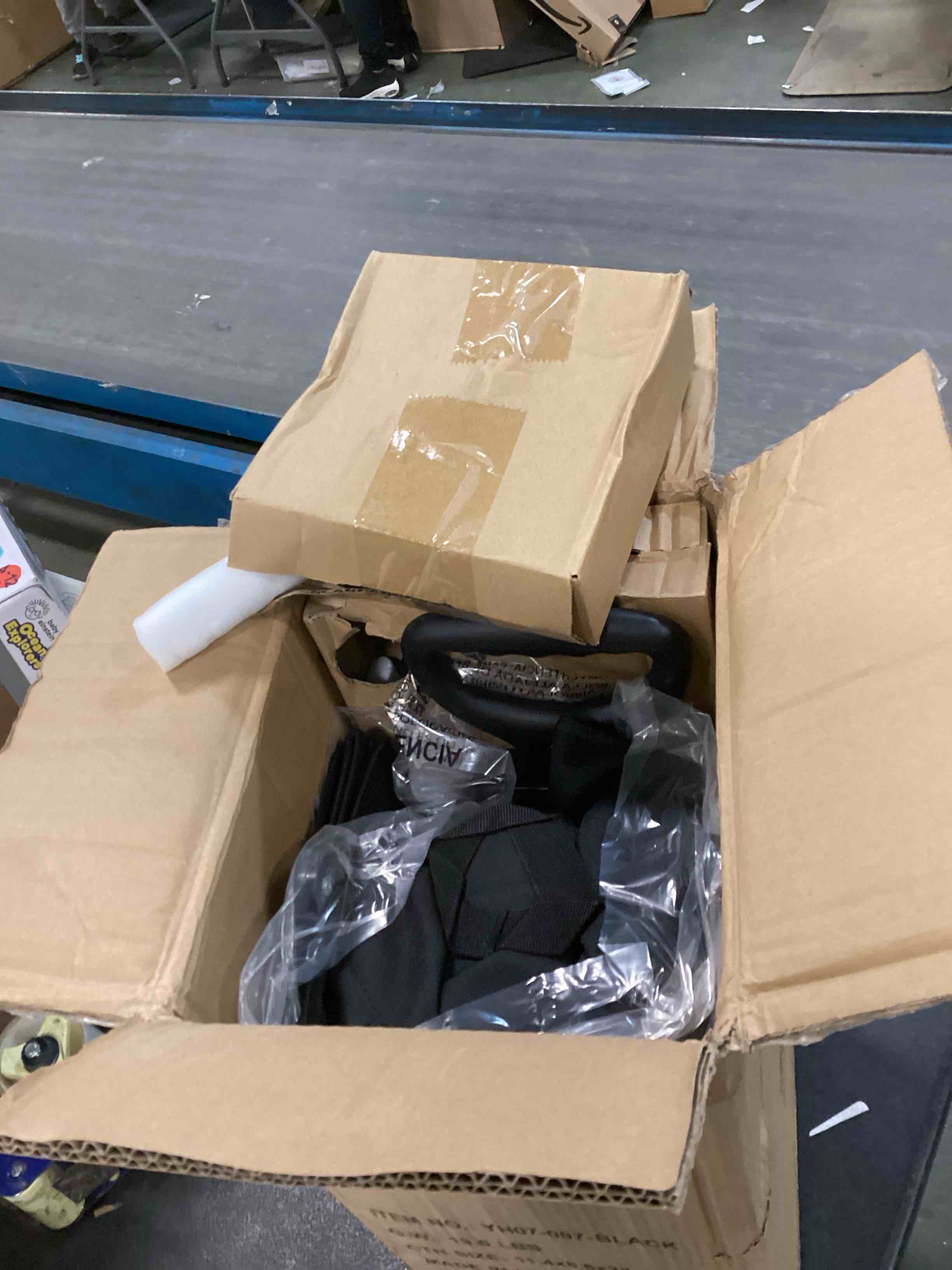 https://s3.amazonaws.com/lotting-images-prod/bidfta/TEA1502695_1734572249836.jpeg