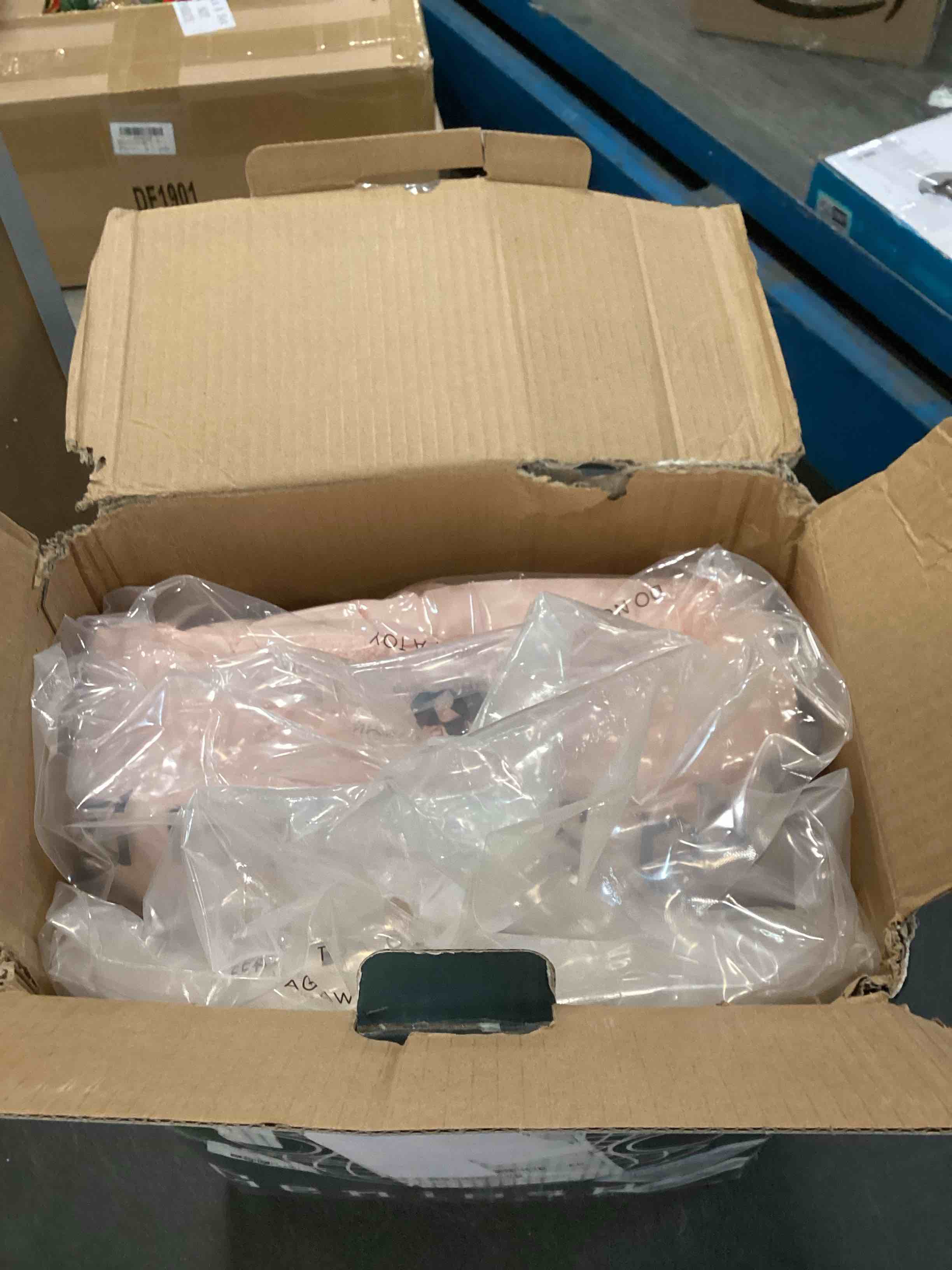 https://s3.amazonaws.com/lotting-images-prod/bidfta/TEA1503616_1735860044279.jpeg