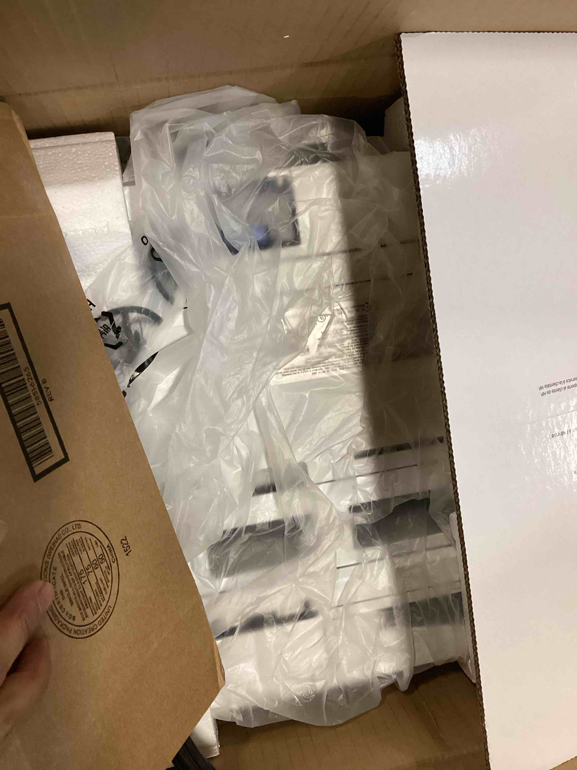 https://s3.amazonaws.com/lotting-images-prod/bidfta/TEA1504453_1735699989937.jpeg