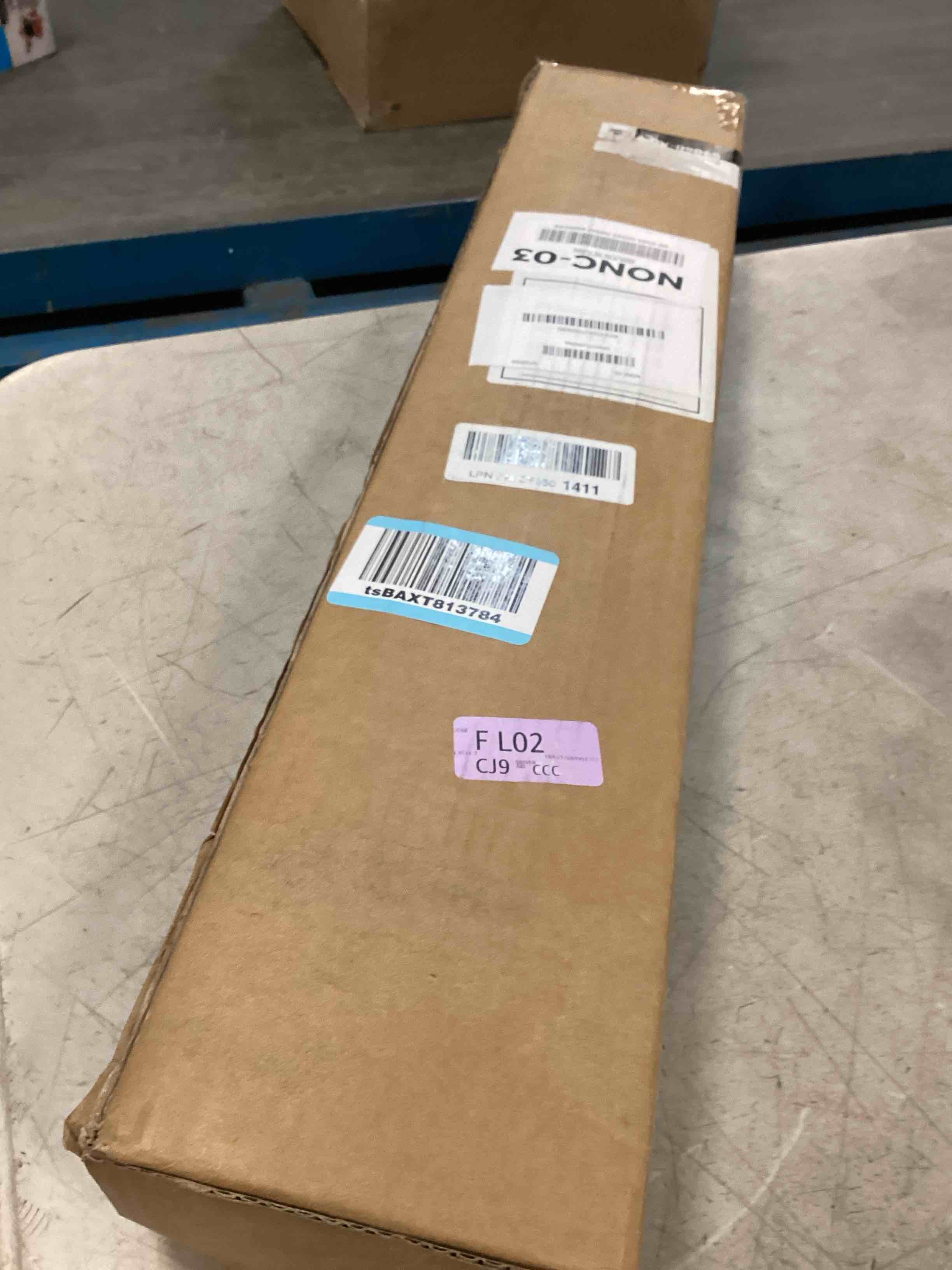 https://s3.amazonaws.com/lotting-images-prod/bidfta/TEA1504693_1735878684783.jpeg