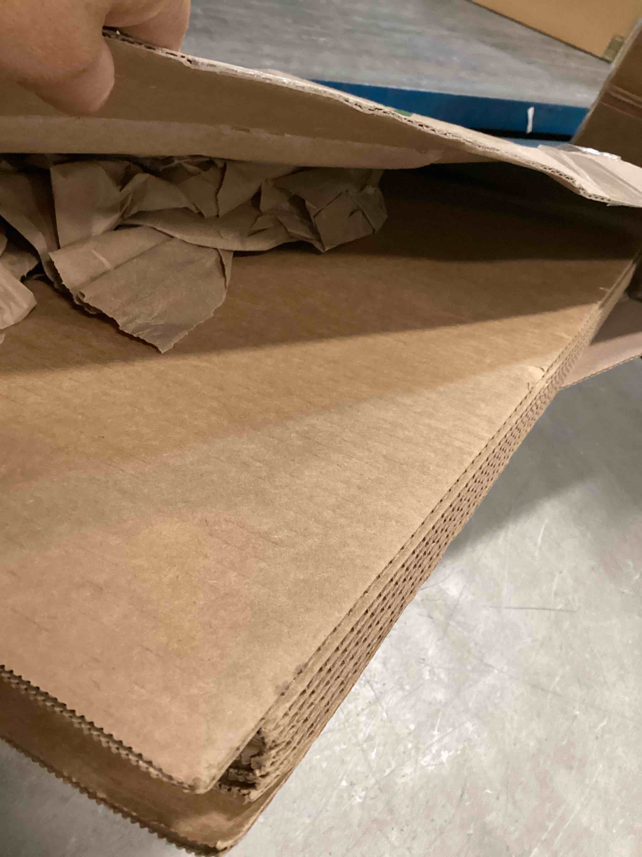 https://s3.amazonaws.com/lotting-images-prod/bidfta/TEA1505162_1736427491844.jpeg