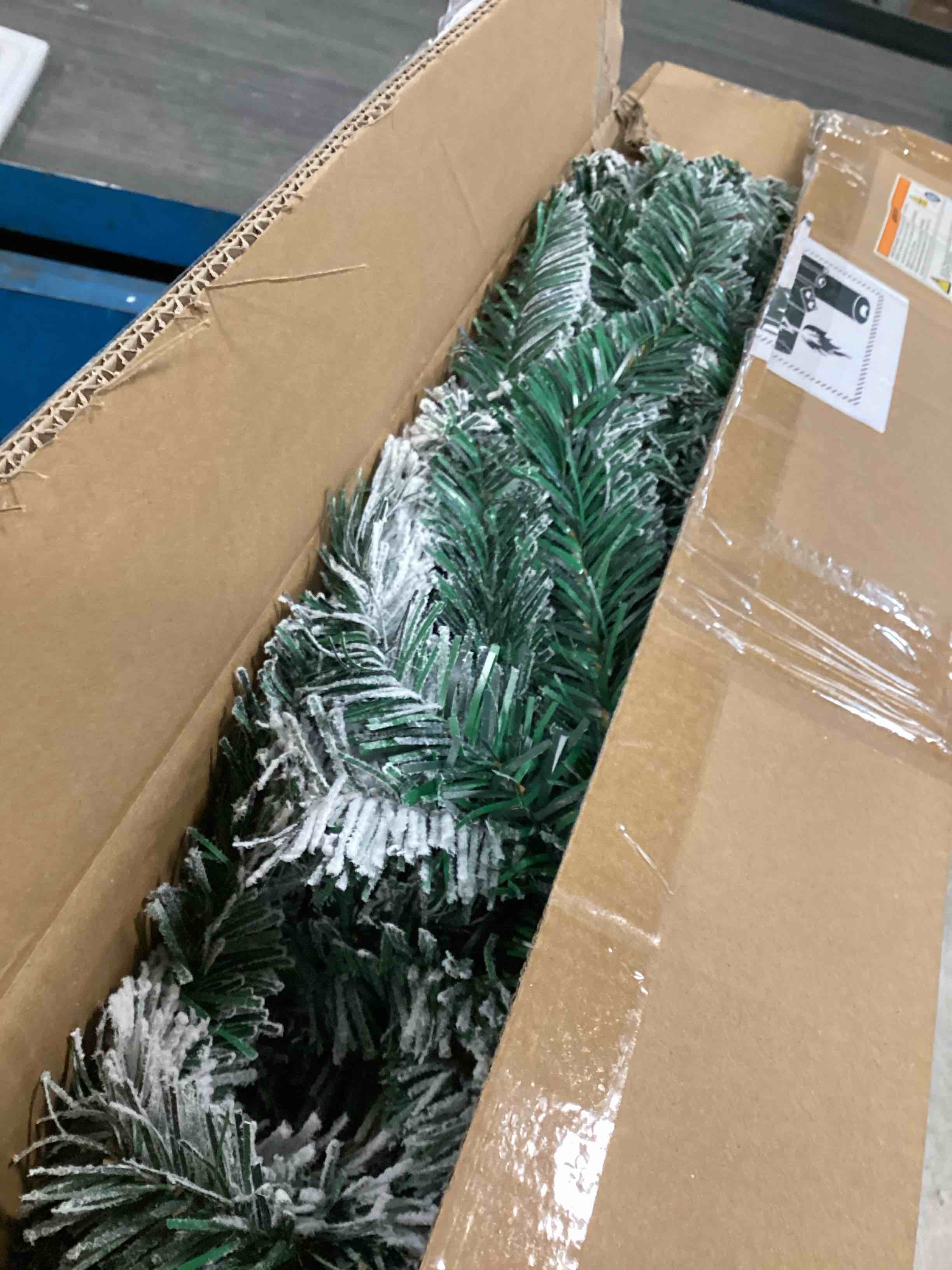 https://s3.amazonaws.com/lotting-images-prod/bidfta/TEA1505200_1736431500744.jpeg