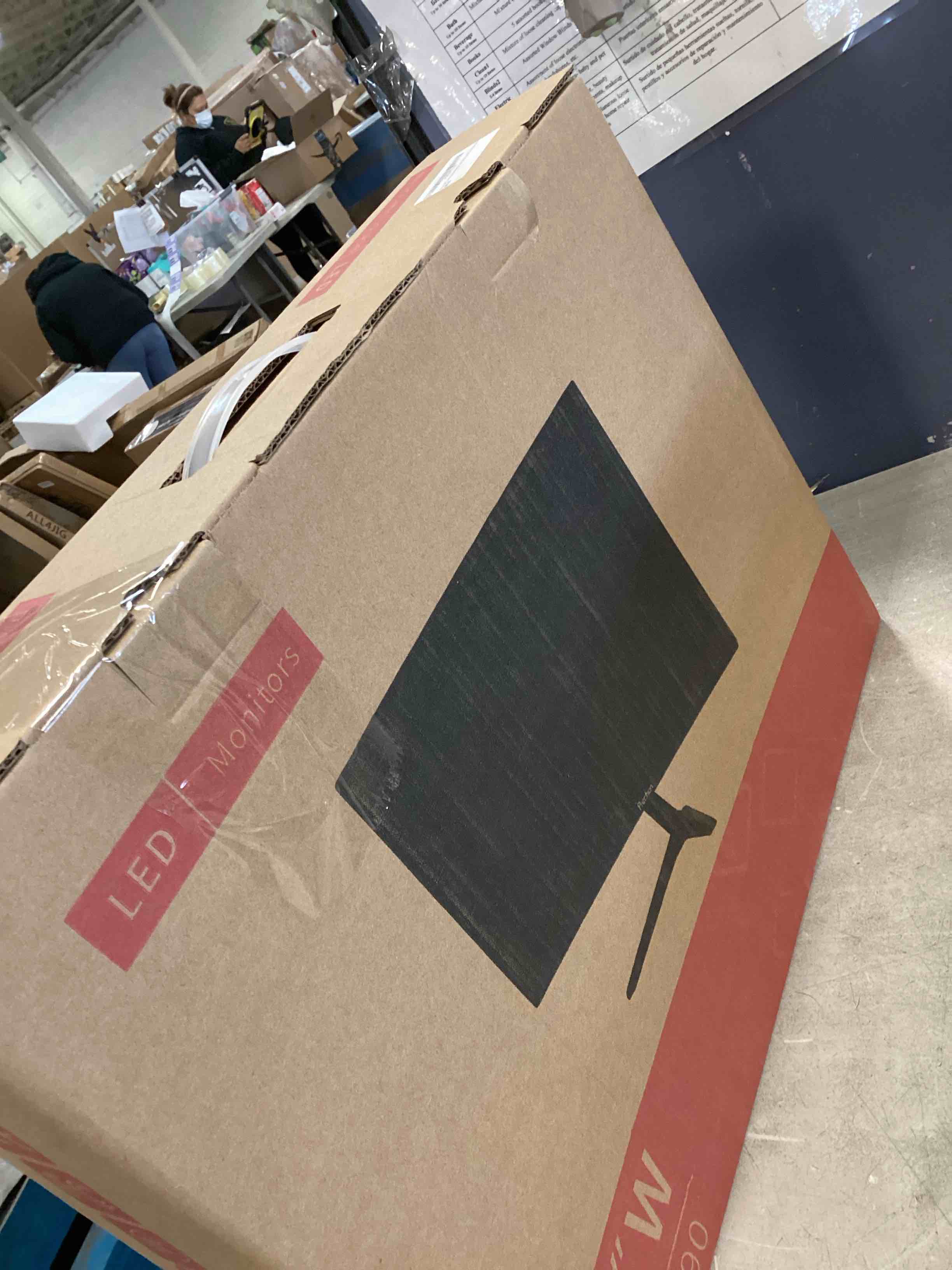 https://s3.amazonaws.com/lotting-images-prod/bidfta/TEA1505290_1736443674078.jpeg