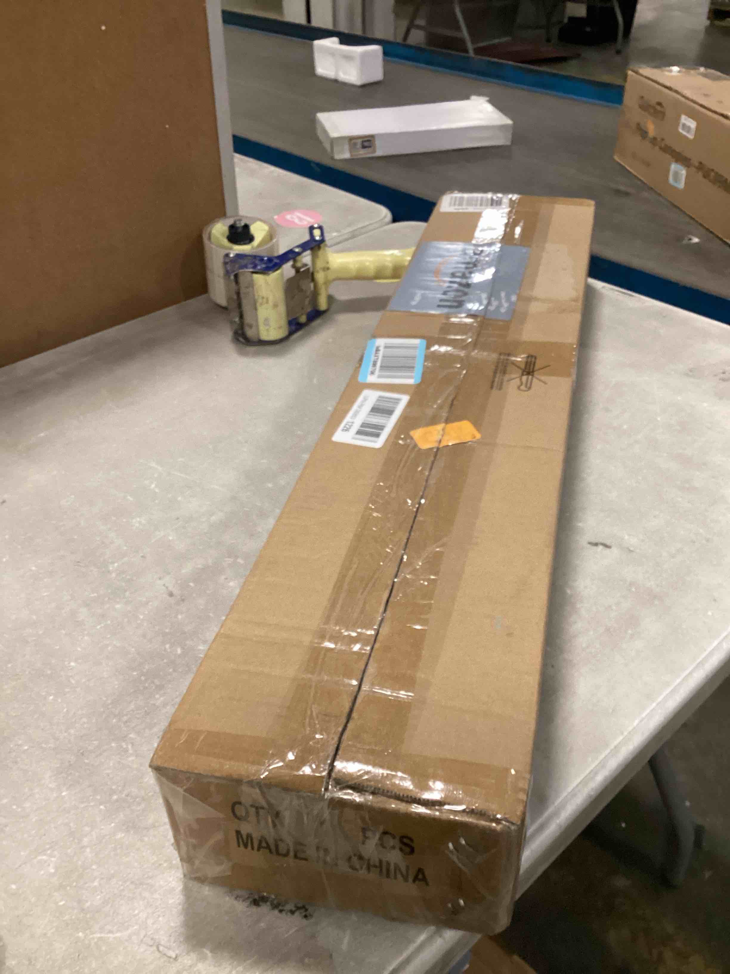 https://s3.amazonaws.com/lotting-images-prod/bidfta/TEA1505400_1736511839412.jpeg