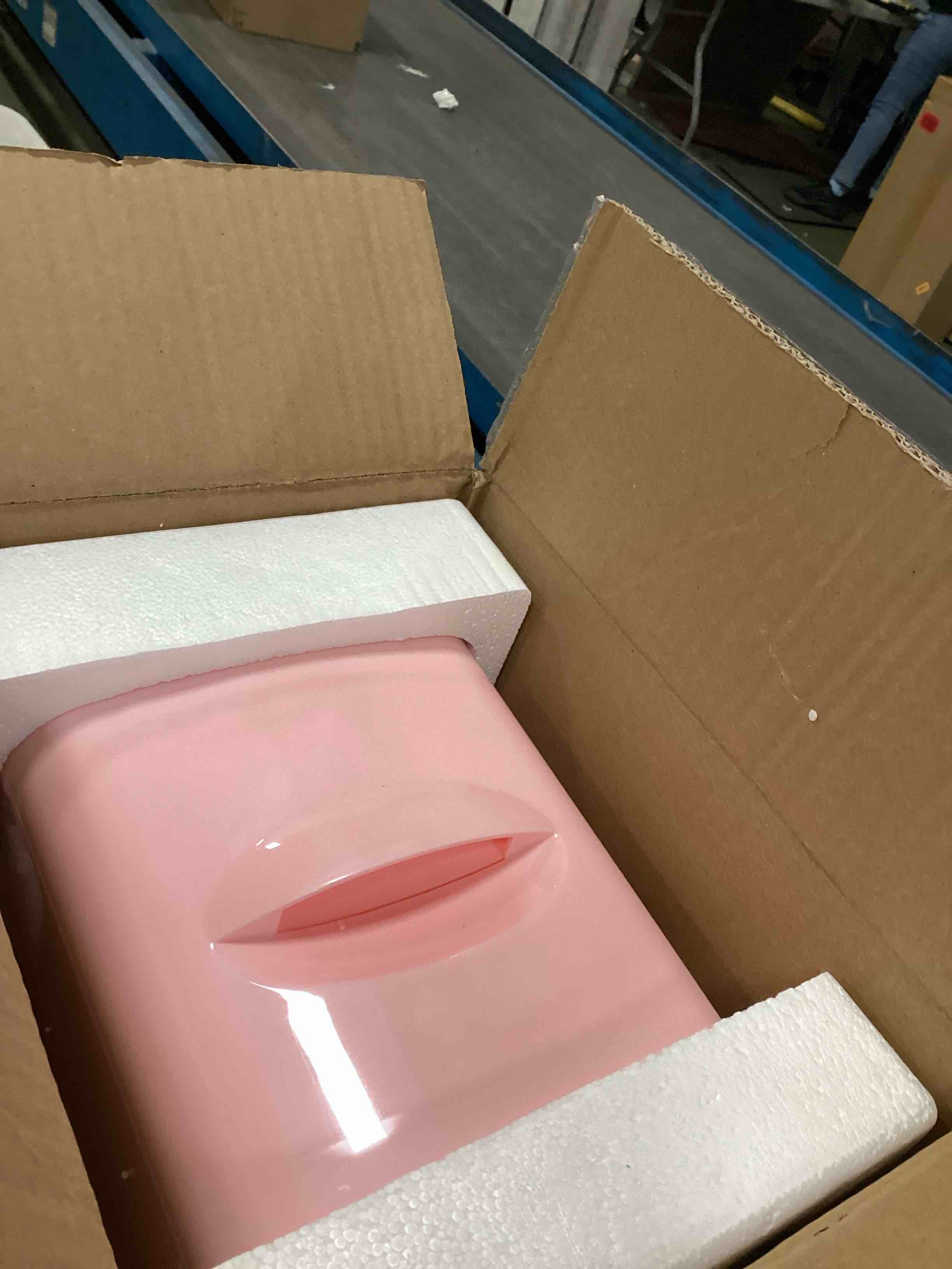 https://s3.amazonaws.com/lotting-images-prod/bidfta/TEA1505643_1736597612006.jpeg