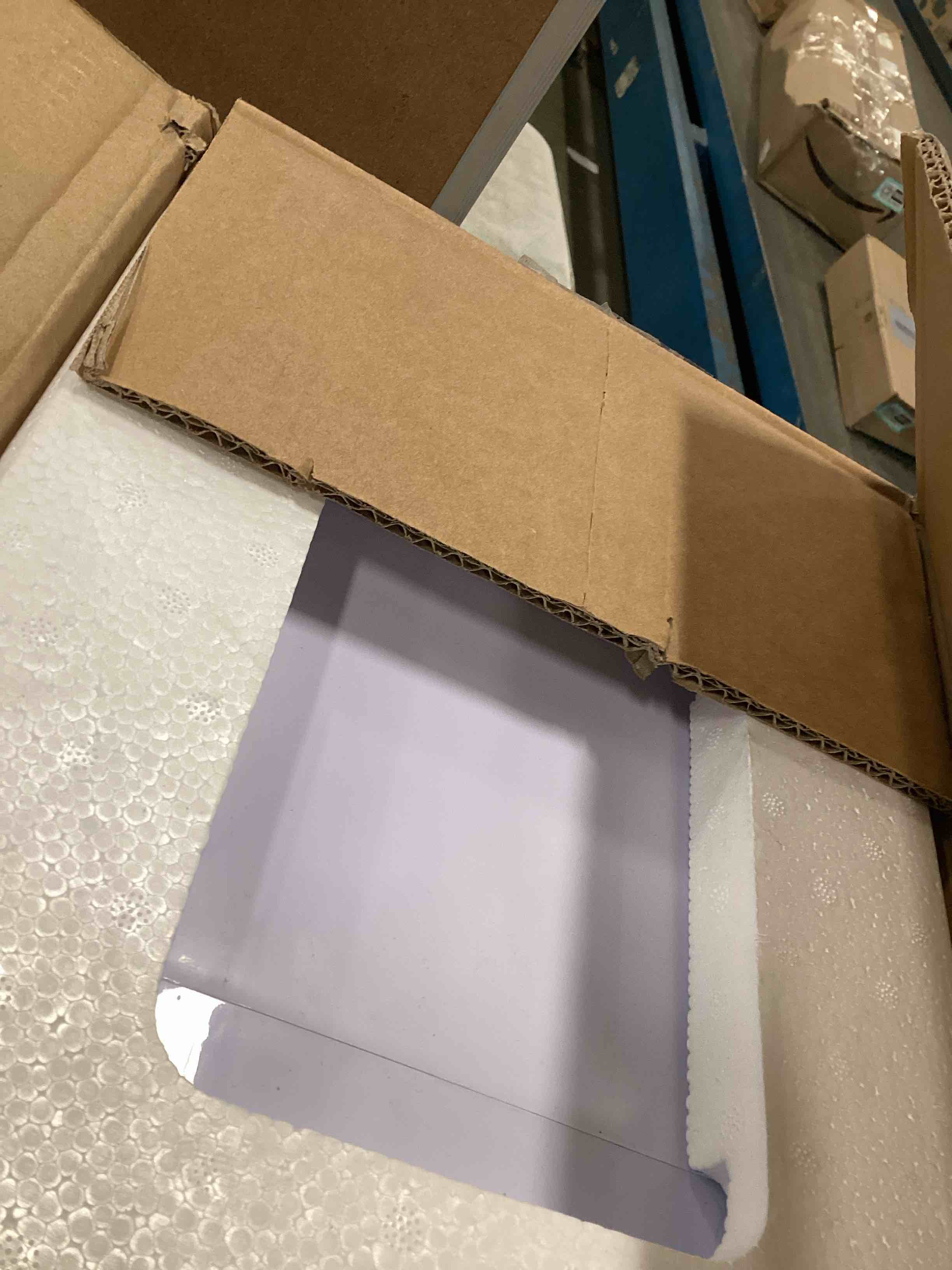 https://s3.amazonaws.com/lotting-images-prod/bidfta/TEA1505654_1736598985443.jpeg