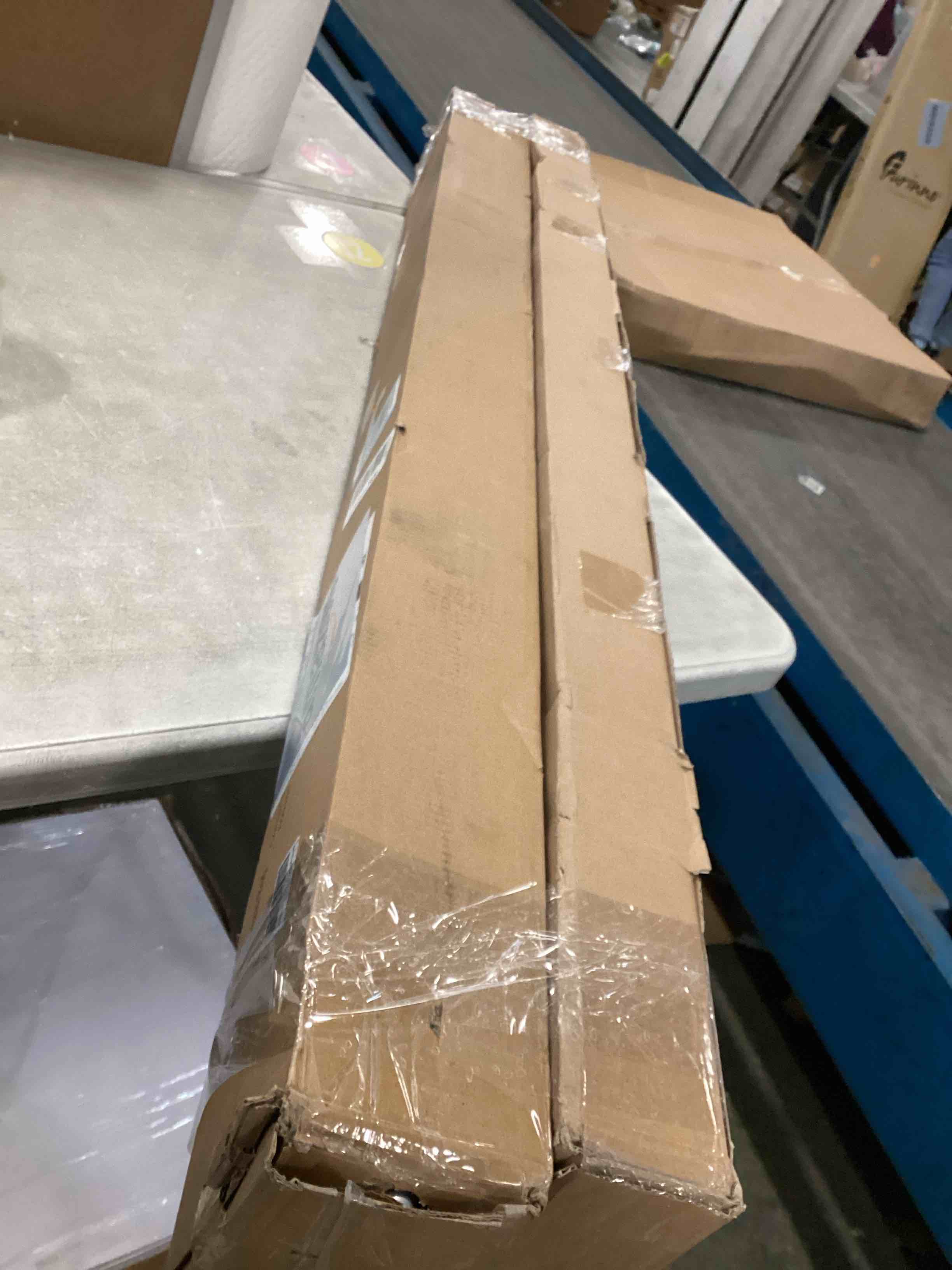 https://s3.amazonaws.com/lotting-images-prod/bidfta/TEA1505748_1736610852465.jpeg