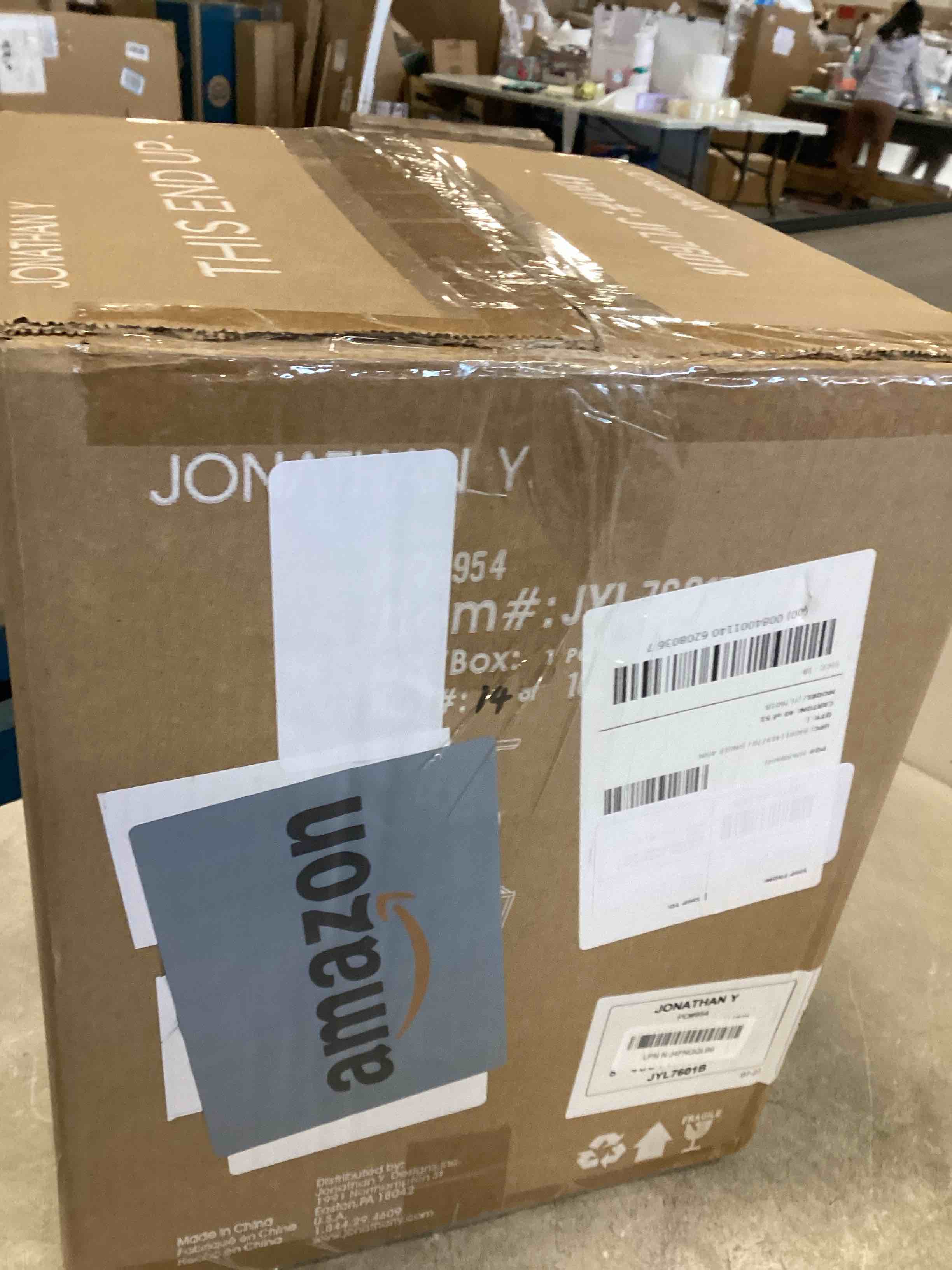 https://s3.amazonaws.com/lotting-images-prod/bidfta/TEA1505978_1736792051763.jpeg