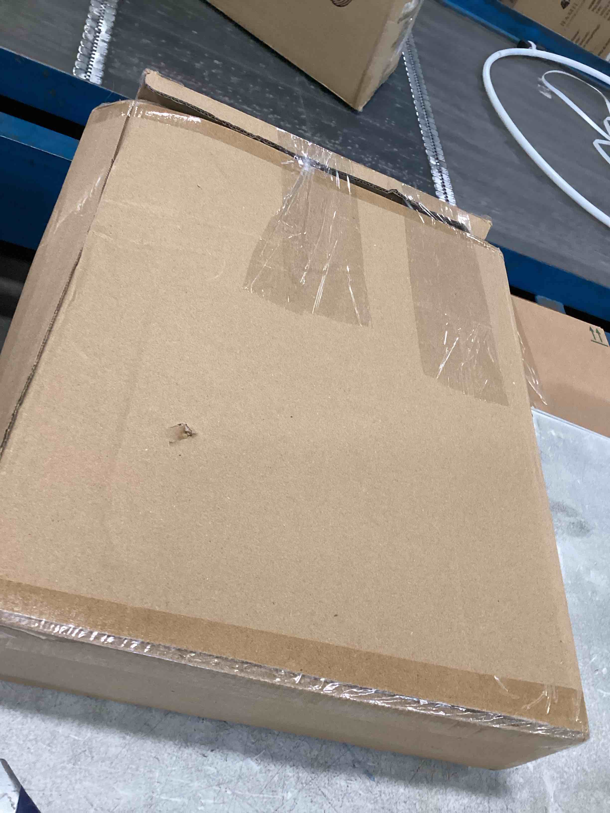 https://s3.amazonaws.com/lotting-images-prod/bidfta/TEA1505990_1736793321743.jpeg