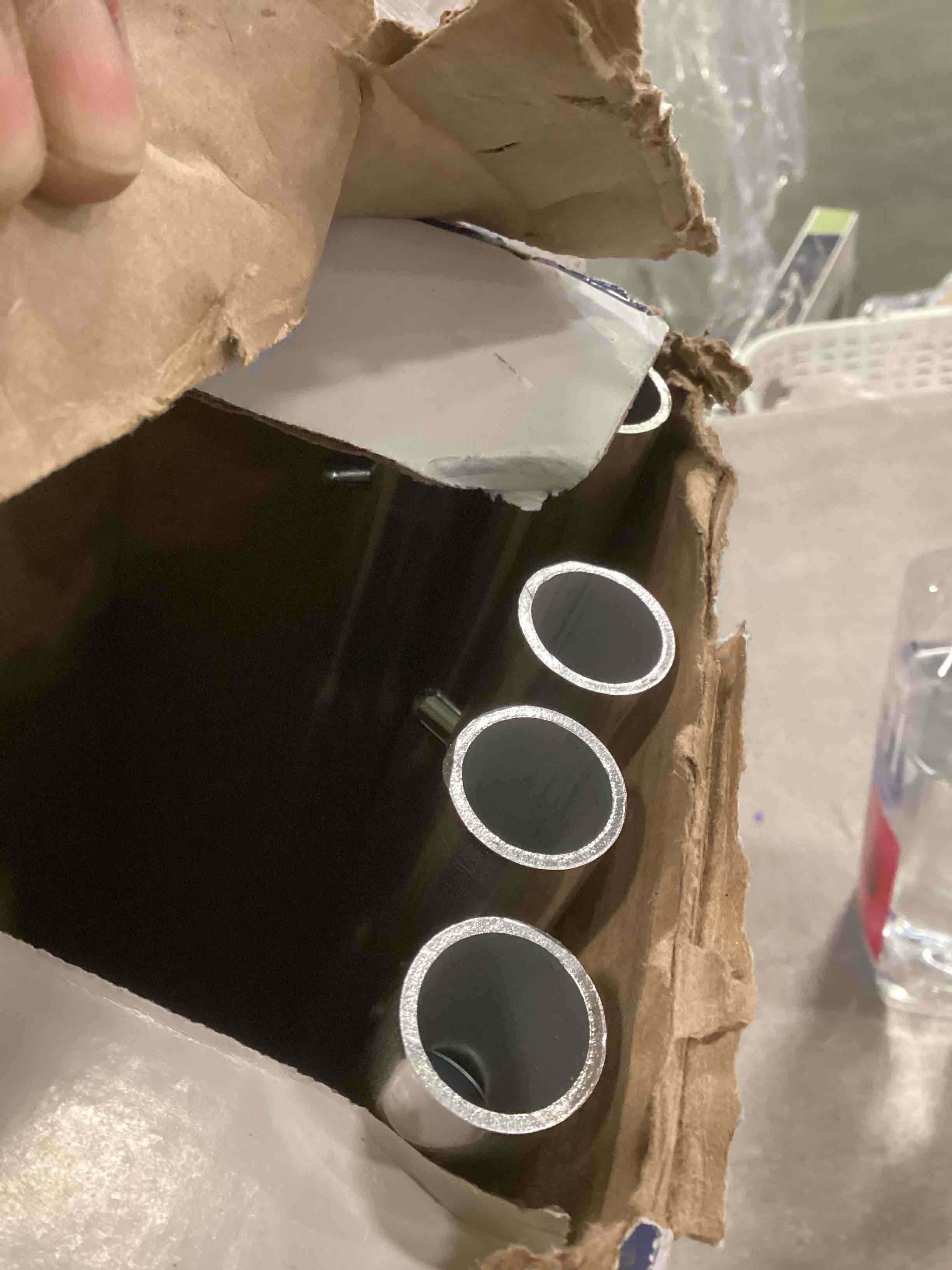 https://s3.amazonaws.com/lotting-images-prod/bidfta/TEA1506278_1736884636862.jpeg