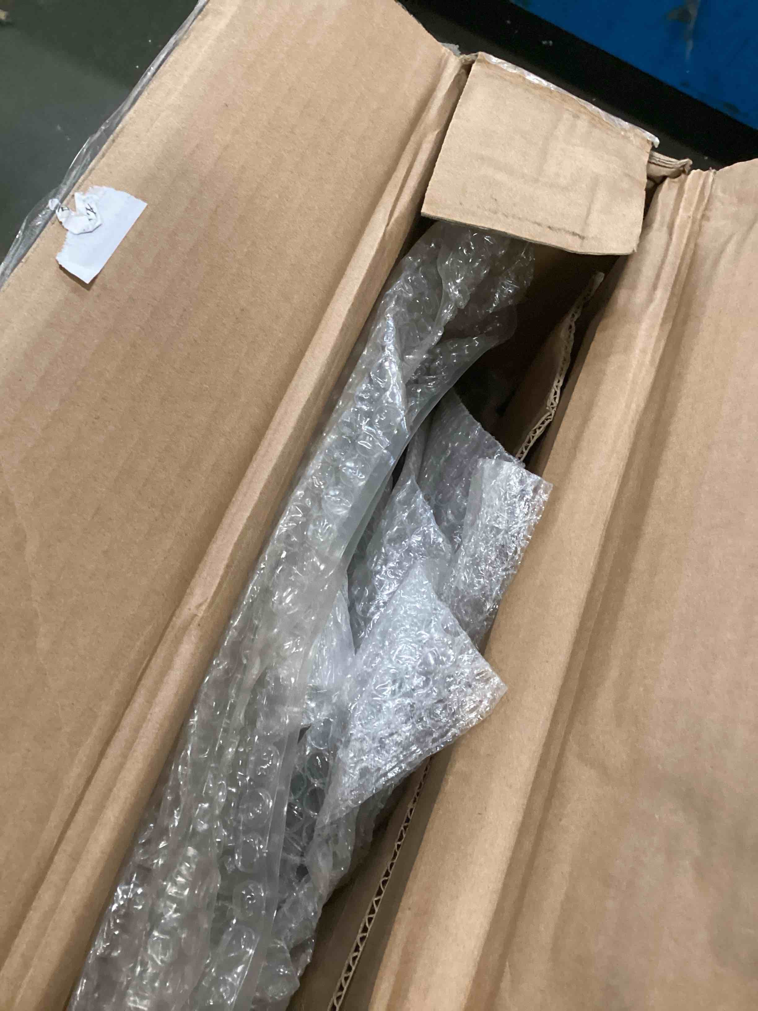 https://s3.amazonaws.com/lotting-images-prod/bidfta/TEA1506987_1737133485522.jpeg