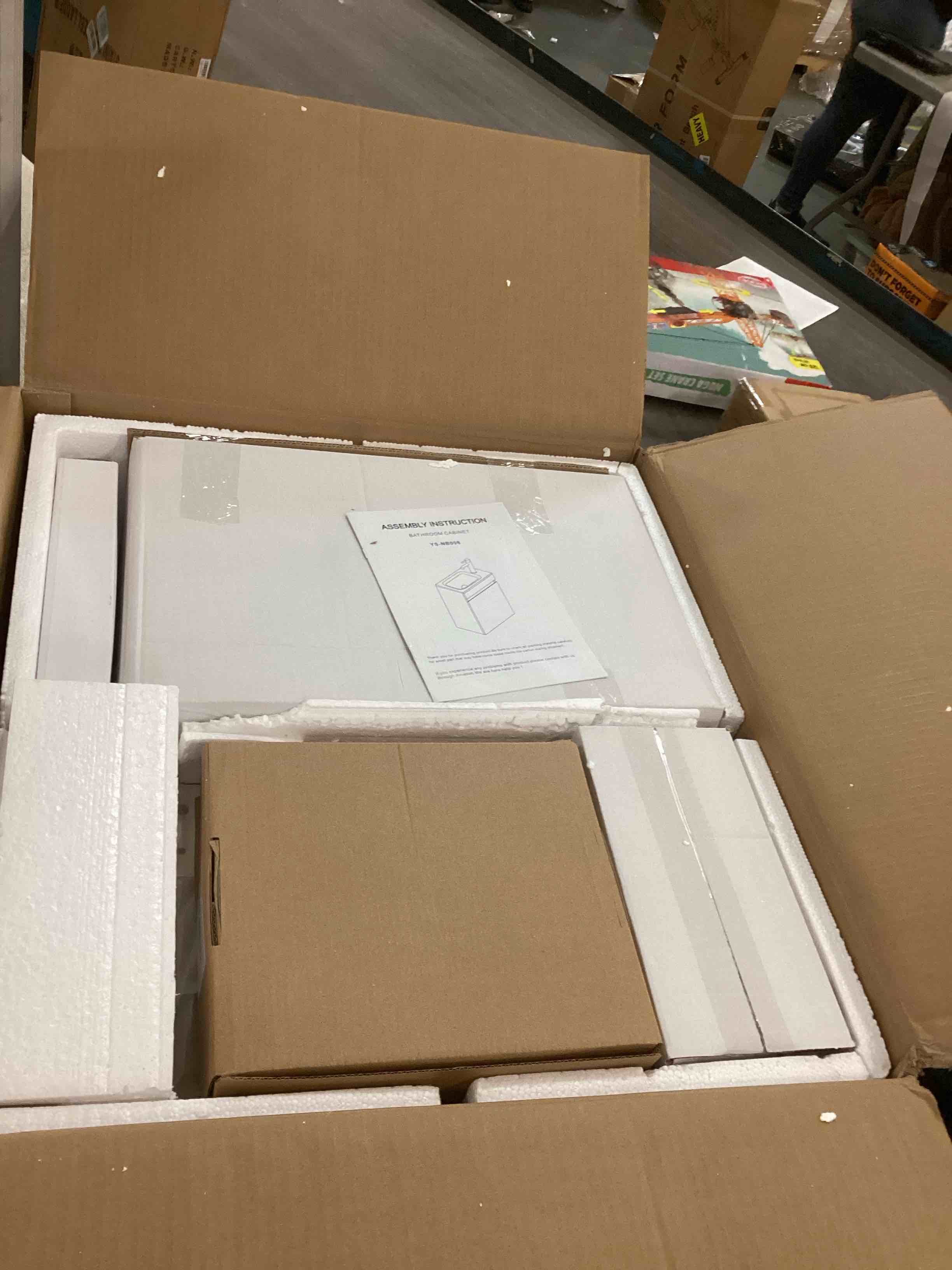 https://s3.amazonaws.com/lotting-images-prod/bidfta/TEA1507237_1734706241649.jpeg