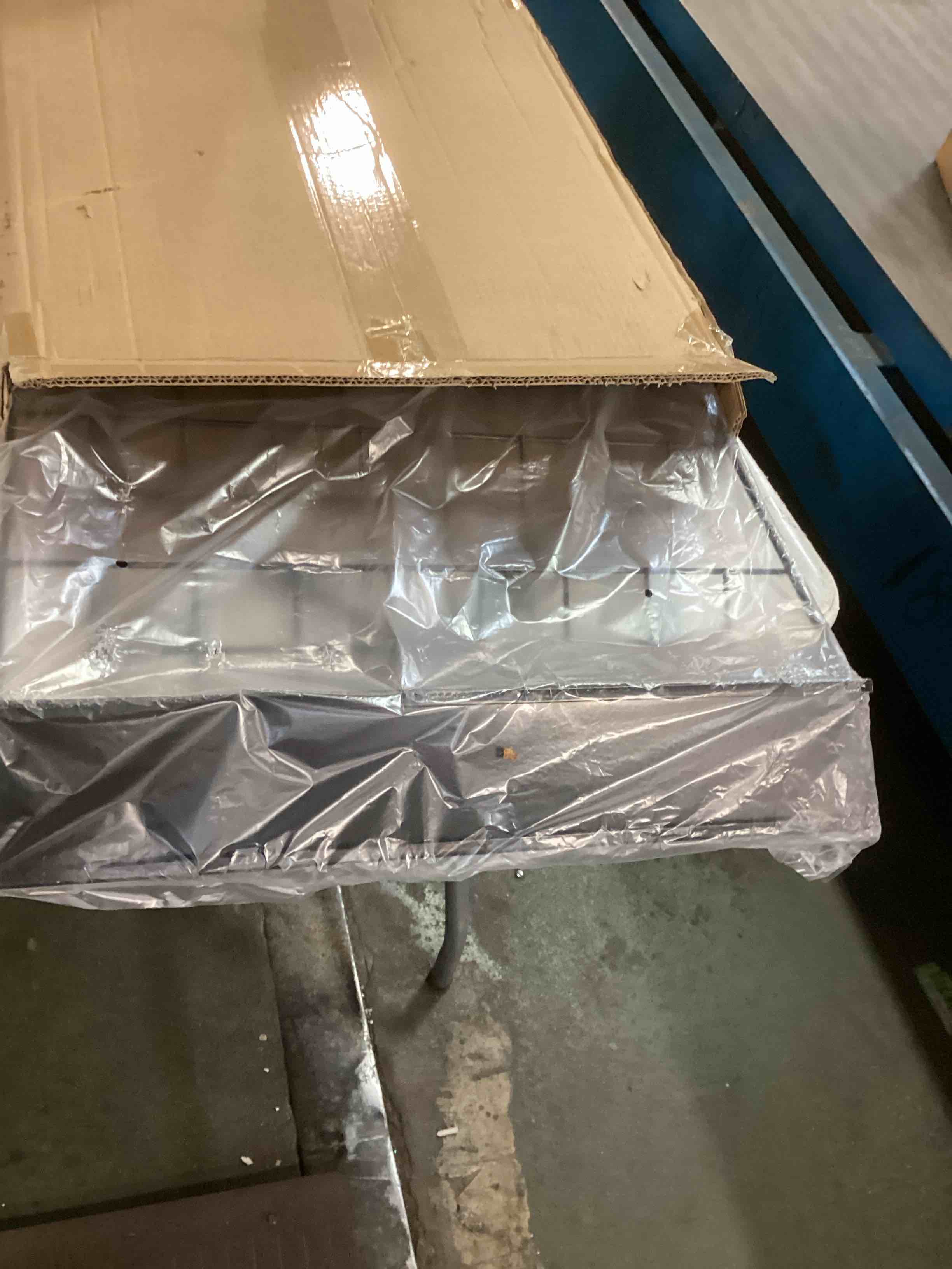 https://s3.amazonaws.com/lotting-images-prod/bidfta/TEA1507276_1734700490161.jpeg