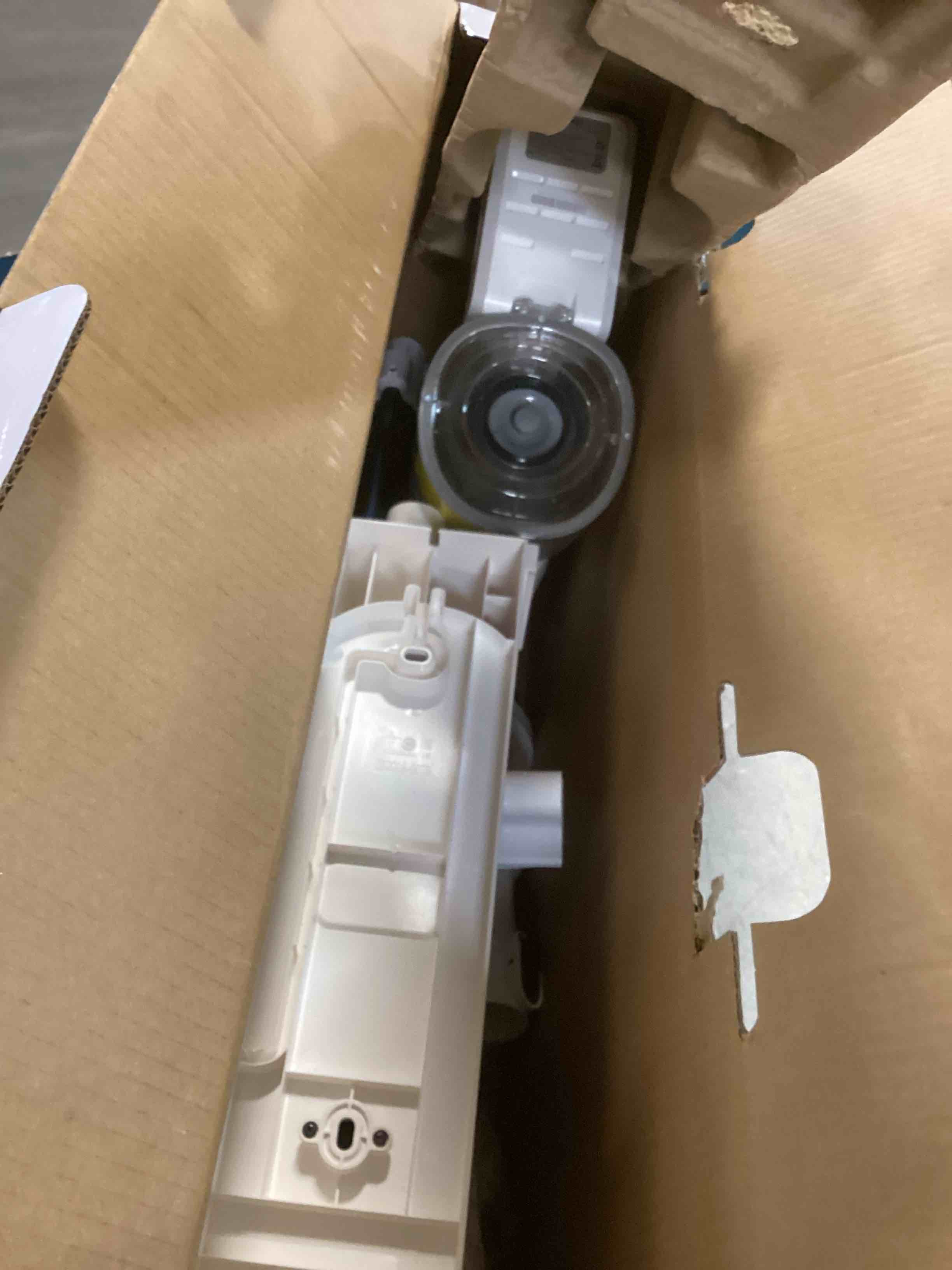 https://s3.amazonaws.com/lotting-images-prod/bidfta/TEA1507482_1734970545678.jpeg