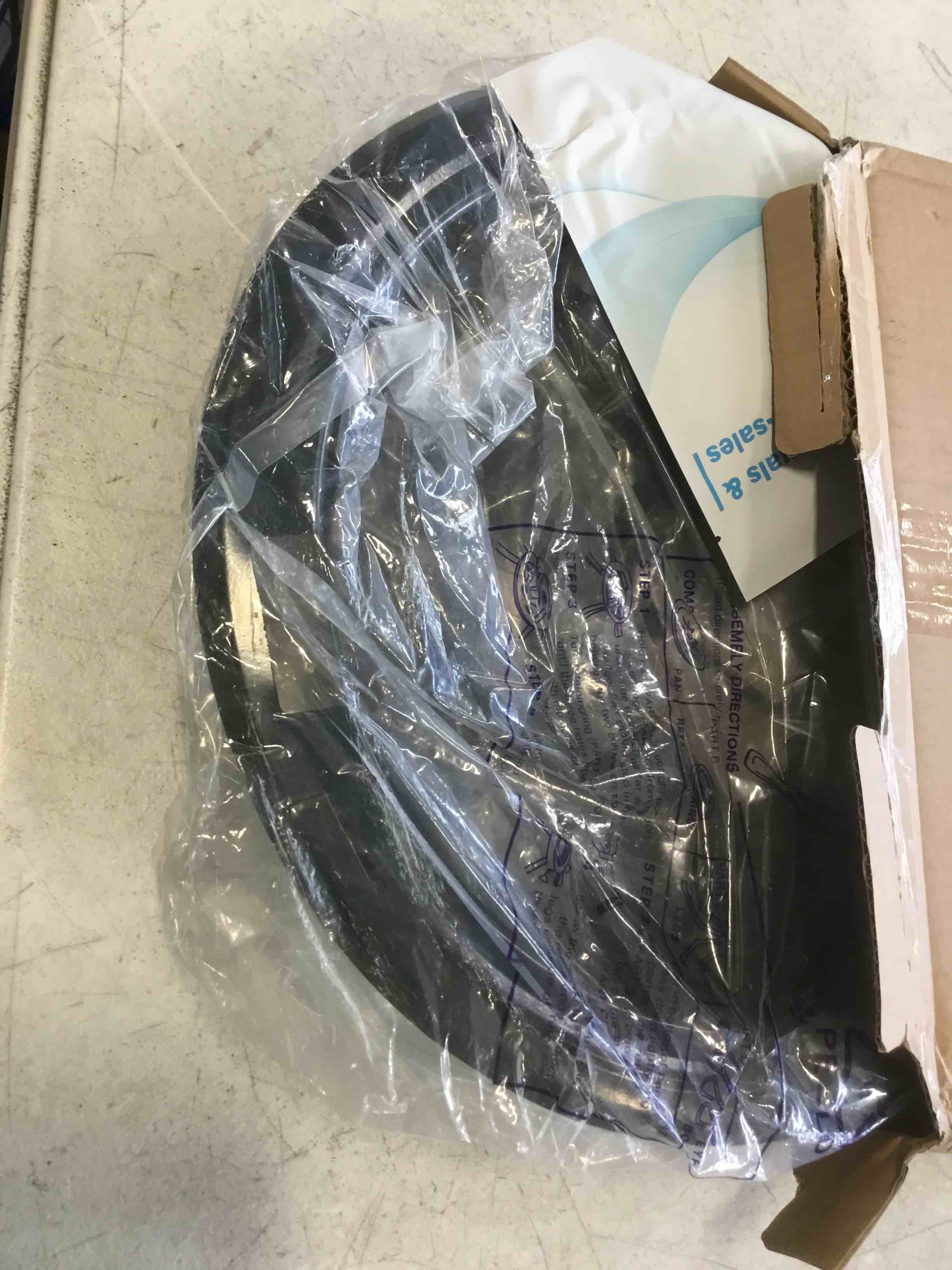https://s3.amazonaws.com/lotting-images-prod/bidfta/TEA1508728_1737136430276.jpeg