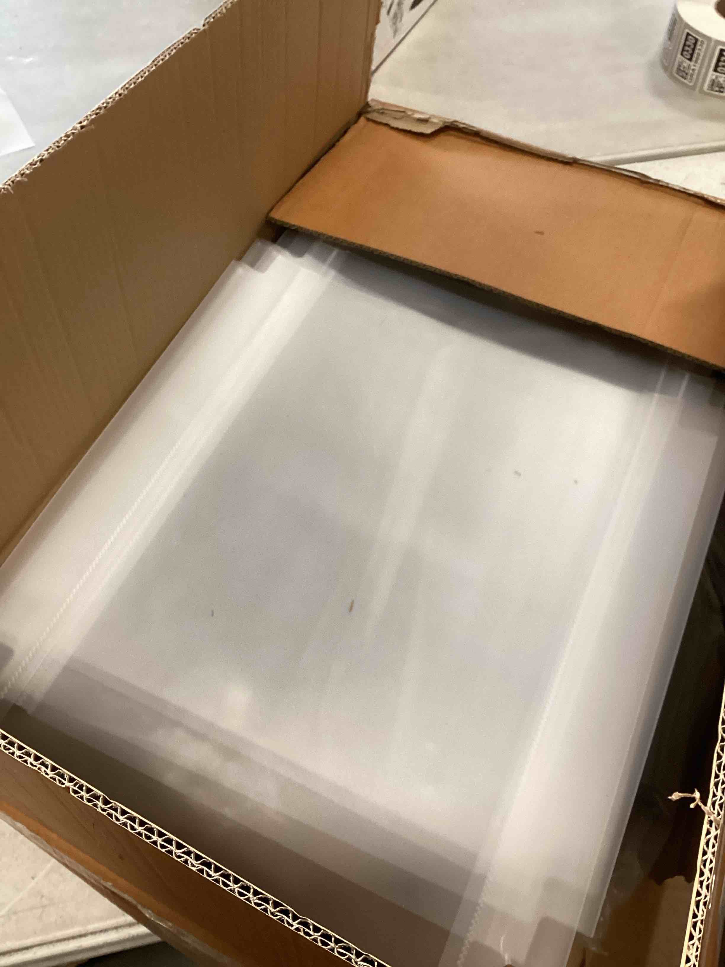 https://s3.amazonaws.com/lotting-images-prod/bidfta/TEA1509018_1738072670914.jpeg
