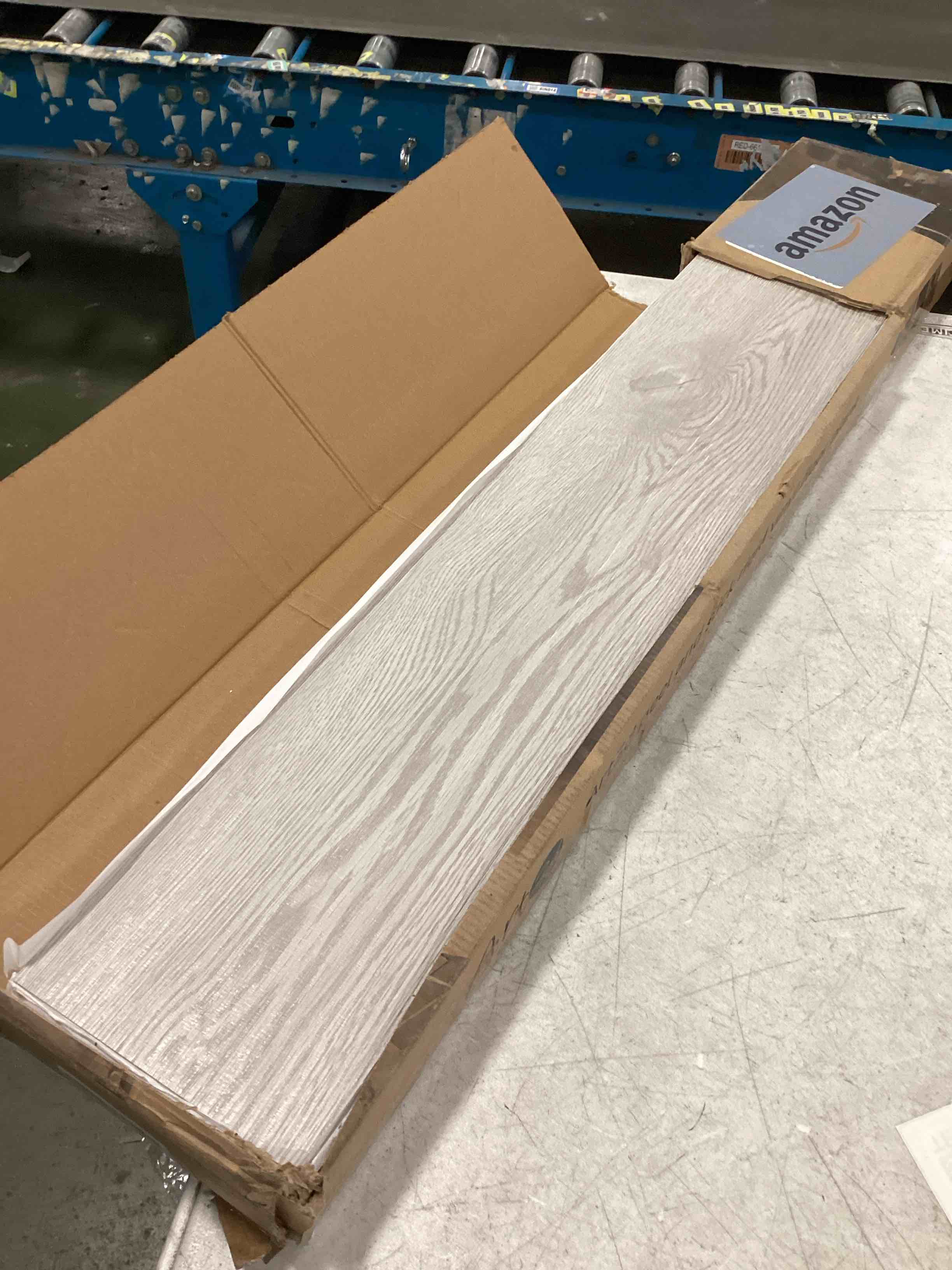 https://s3.amazonaws.com/lotting-images-prod/bidfta/TEA1509569_1738331687265.jpeg