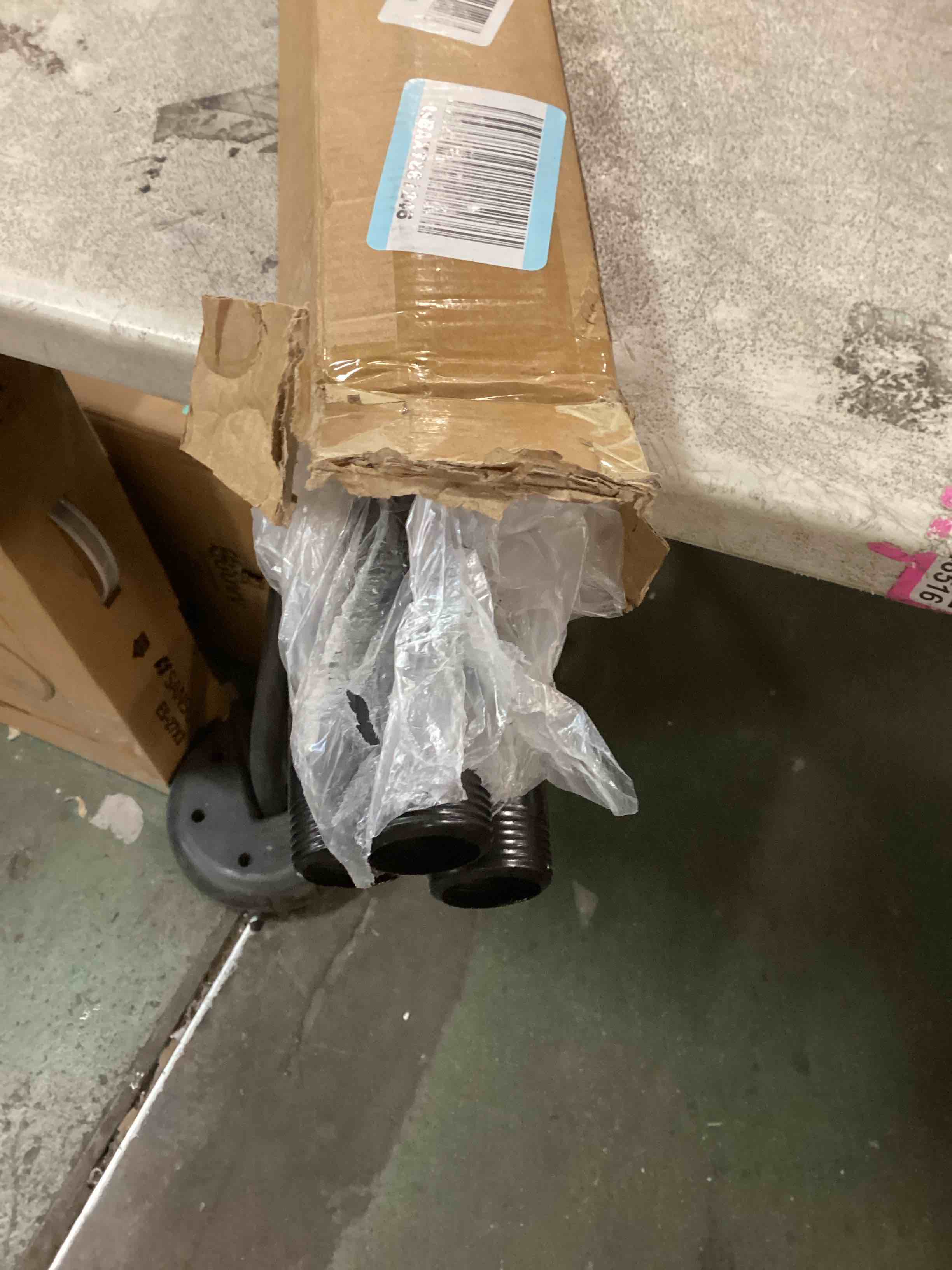 https://s3.amazonaws.com/lotting-images-prod/bidfta/TEA1510150_1734703048702.jpeg