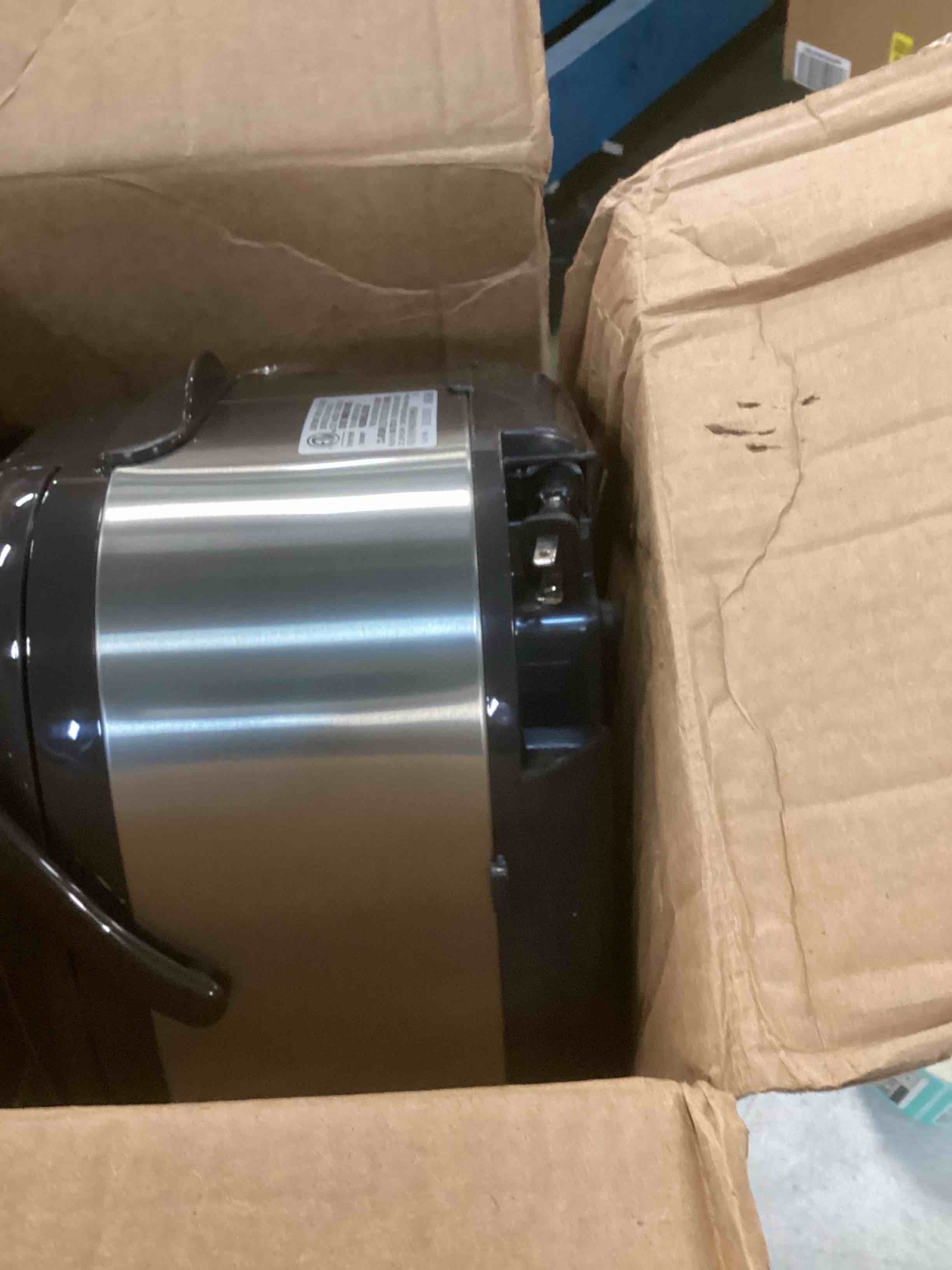 https://s3.amazonaws.com/lotting-images-prod/bidfta/TEA1512262_1735933835875.jpeg