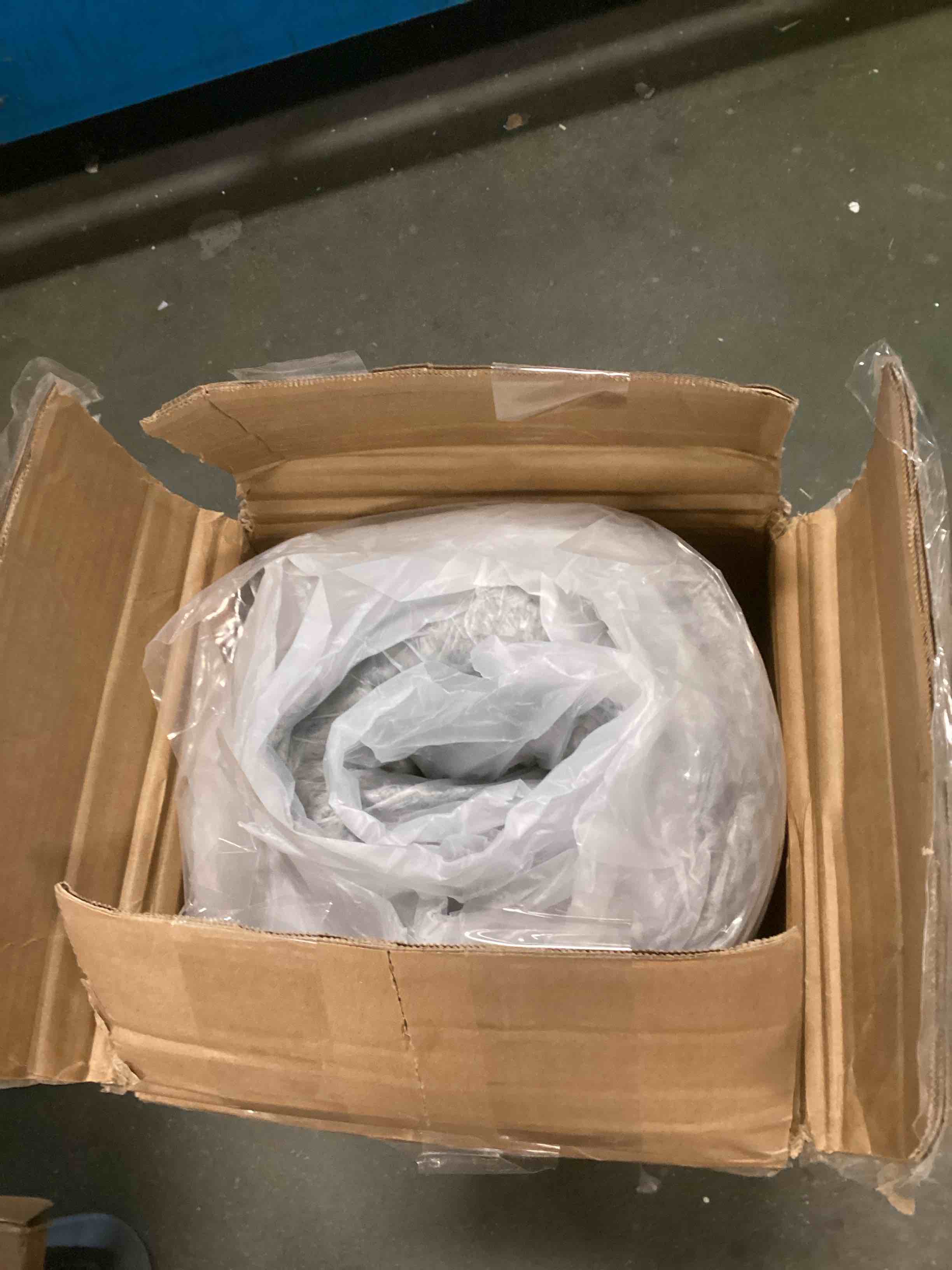 https://s3.amazonaws.com/lotting-images-prod/bidfta/TEA1512377_1736003261366.jpeg