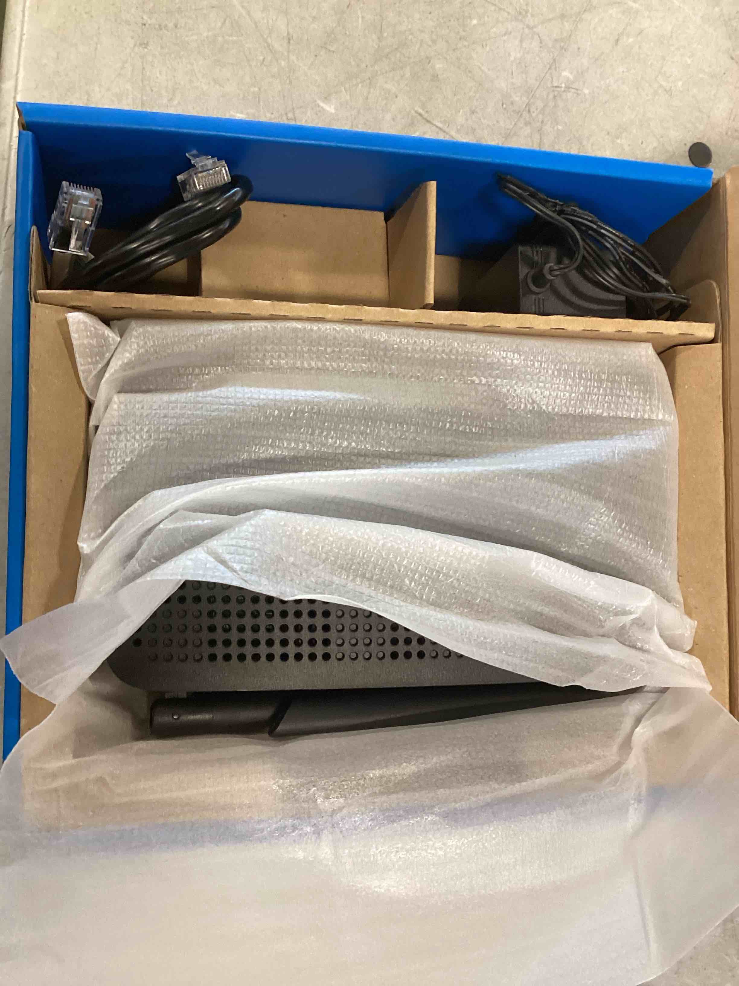 https://s3.amazonaws.com/lotting-images-prod/bidfta/TEA1513113_1734449076573.jpeg