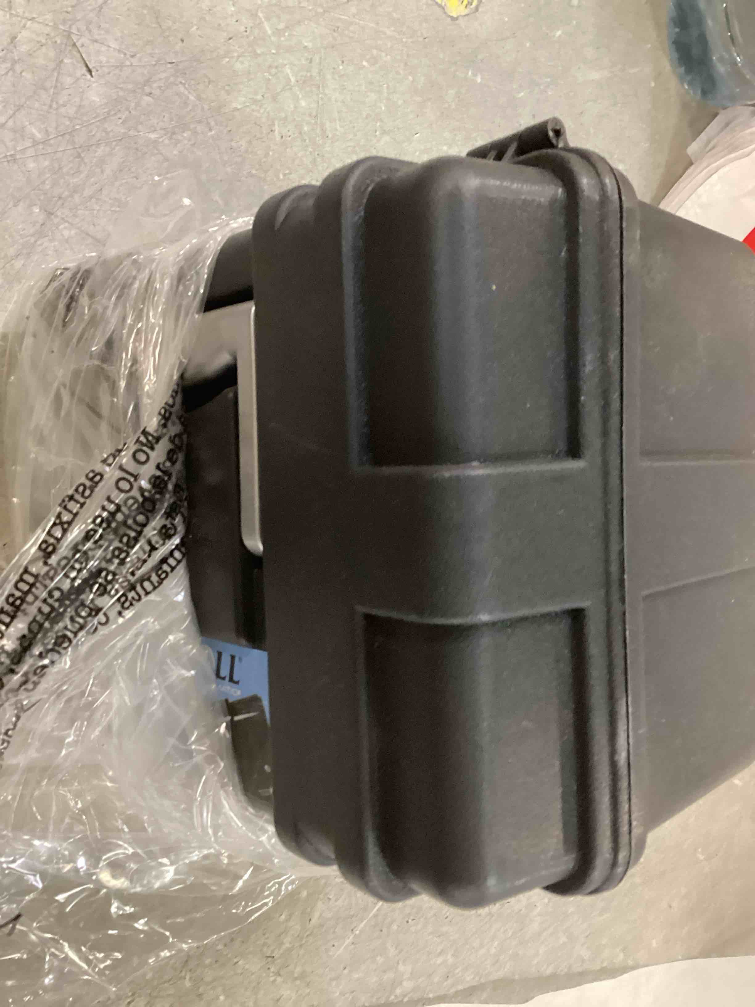 https://s3.amazonaws.com/lotting-images-prod/bidfta/TEA1514005_1735055766375.jpeg