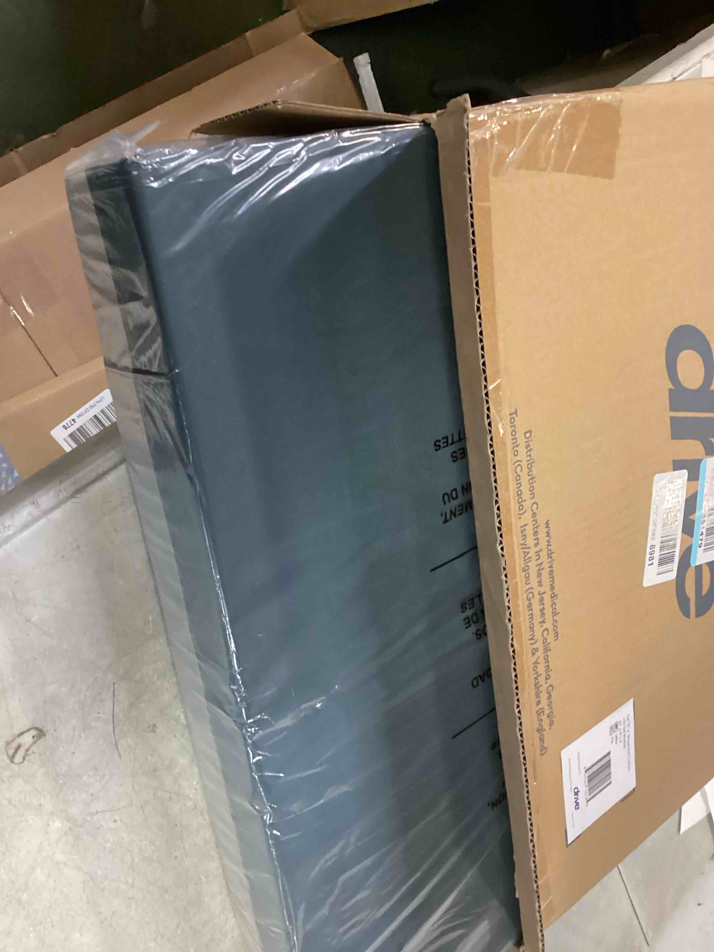 https://s3.amazonaws.com/lotting-images-prod/bidfta/TEA1515027_1735839142994.jpeg