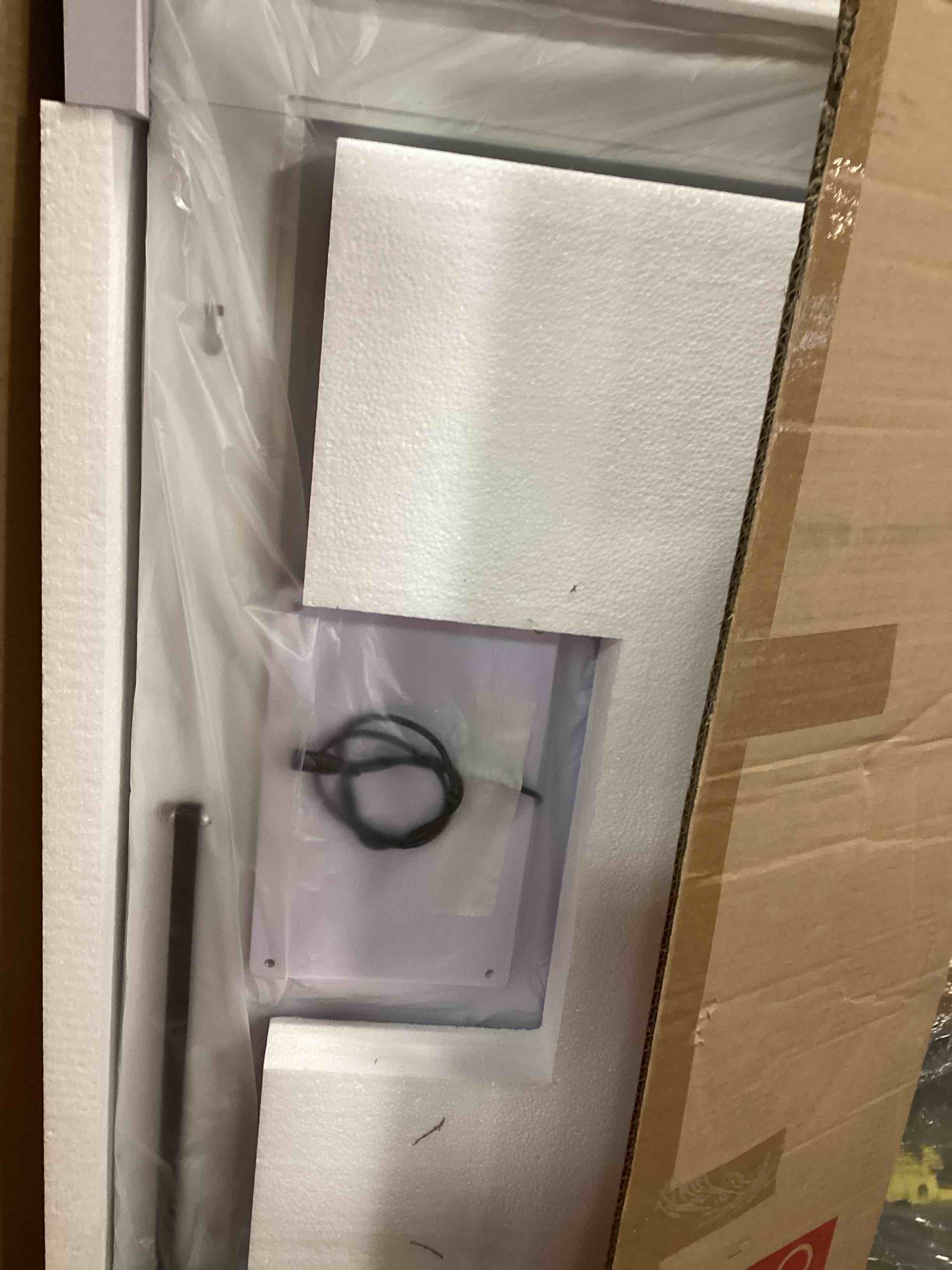 https://s3.amazonaws.com/lotting-images-prod/bidfta/TEA1515668_1736172913033.jpeg