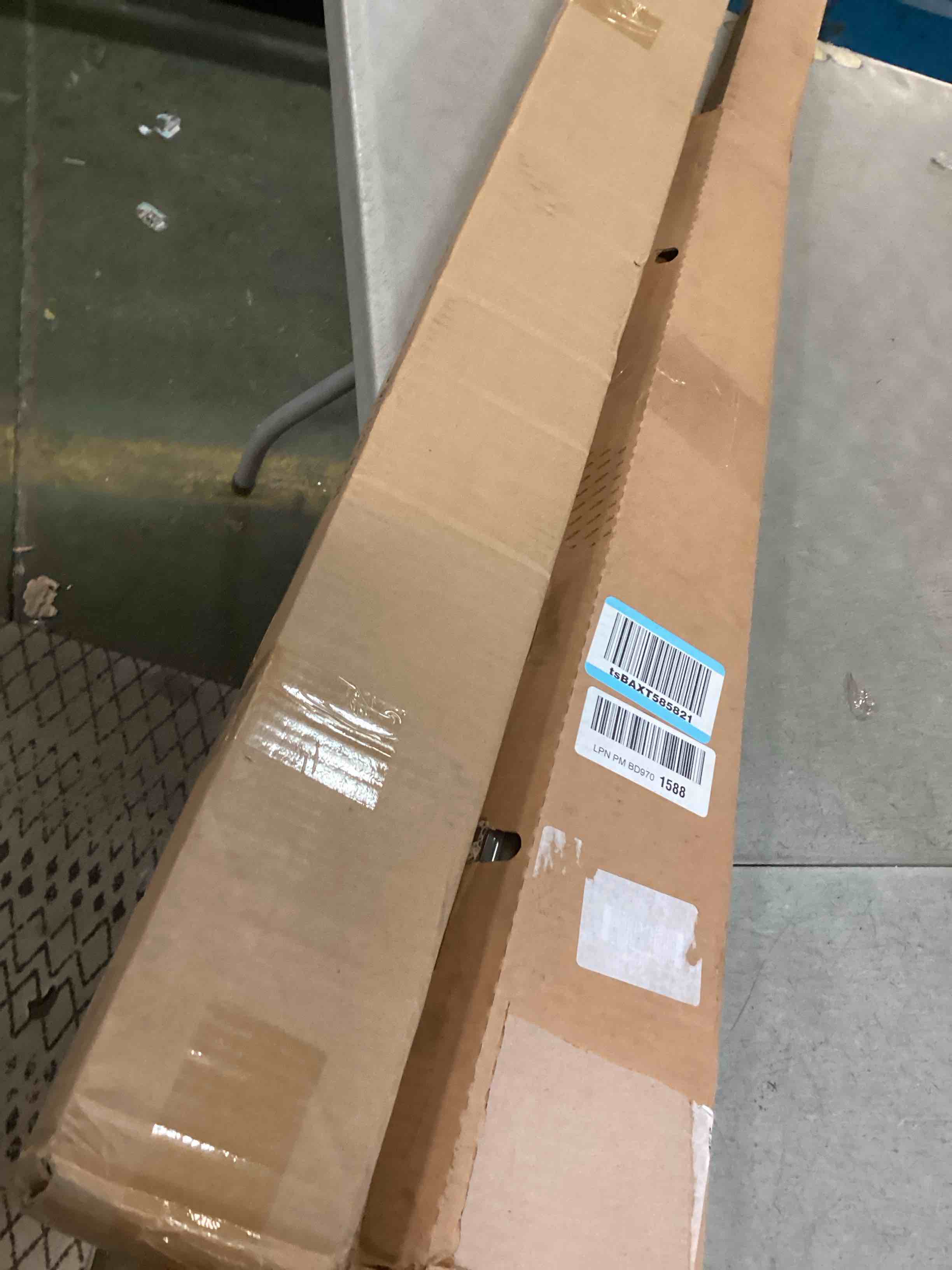 https://s3.amazonaws.com/lotting-images-prod/bidfta/TEA1515709_1736259500819.jpeg