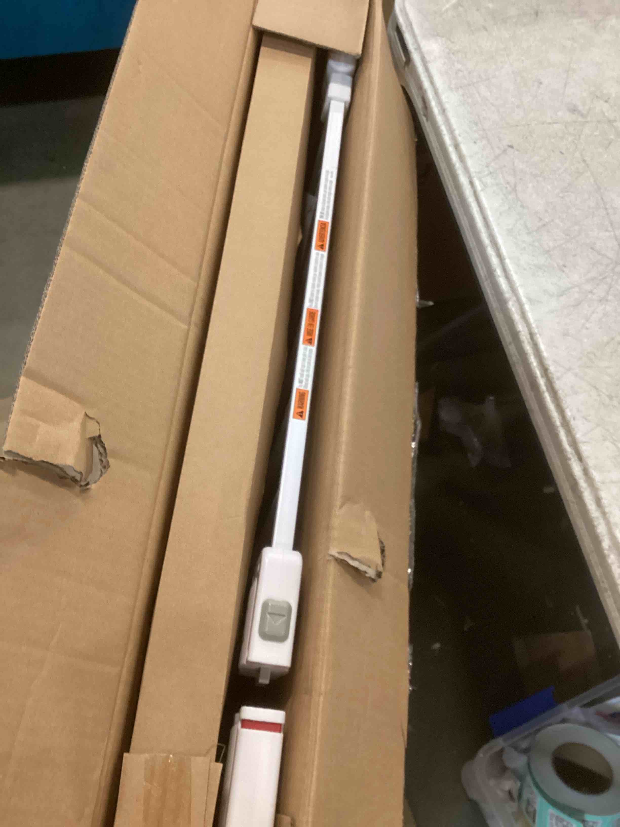 https://s3.amazonaws.com/lotting-images-prod/bidfta/TEA1517604_1735591244463.jpeg