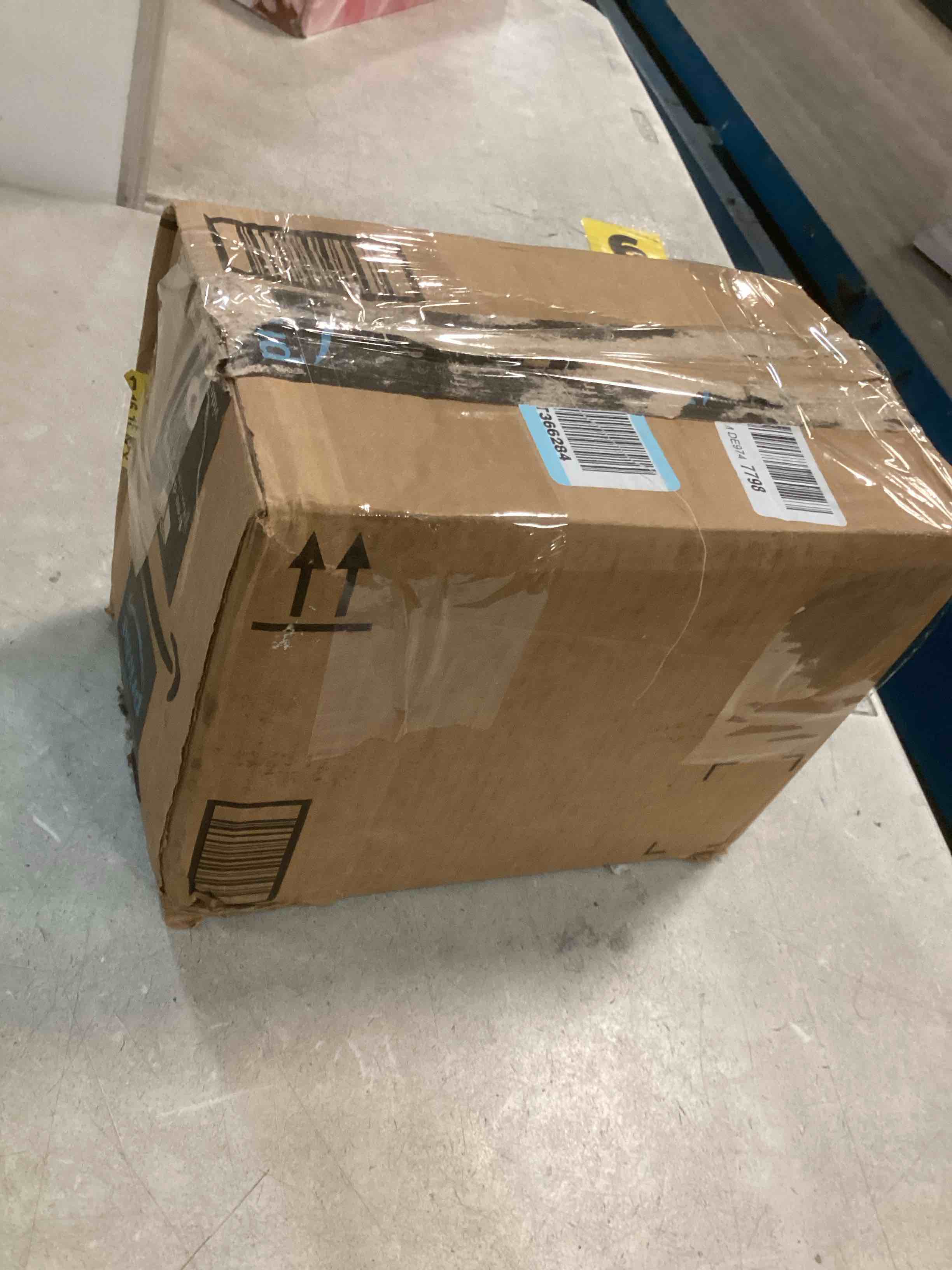 https://s3.amazonaws.com/lotting-images-prod/bidfta/TEA1517811_1735676419533.jpeg