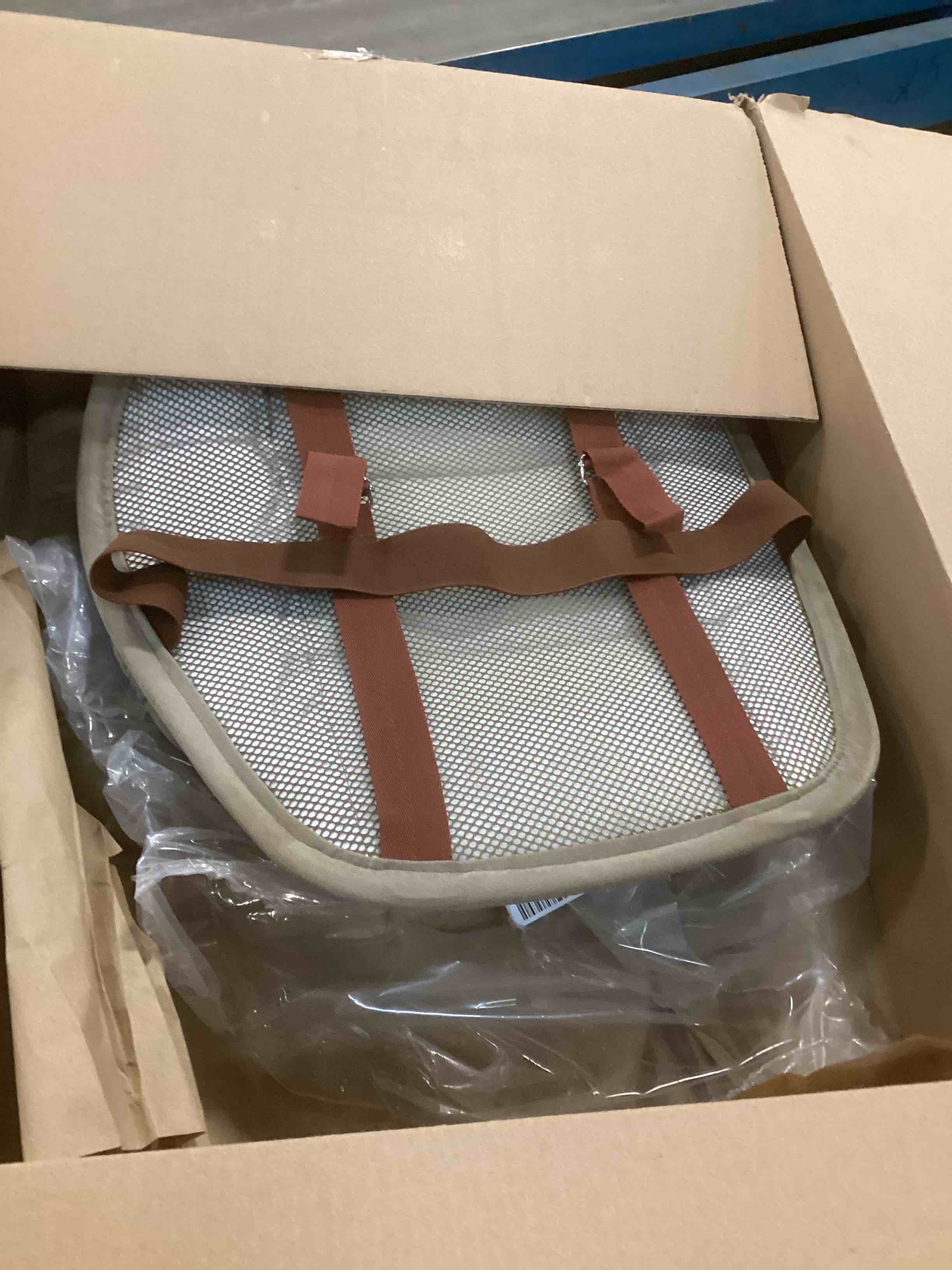https://s3.amazonaws.com/lotting-images-prod/bidfta/TEA1517877_1735823372940.jpeg
