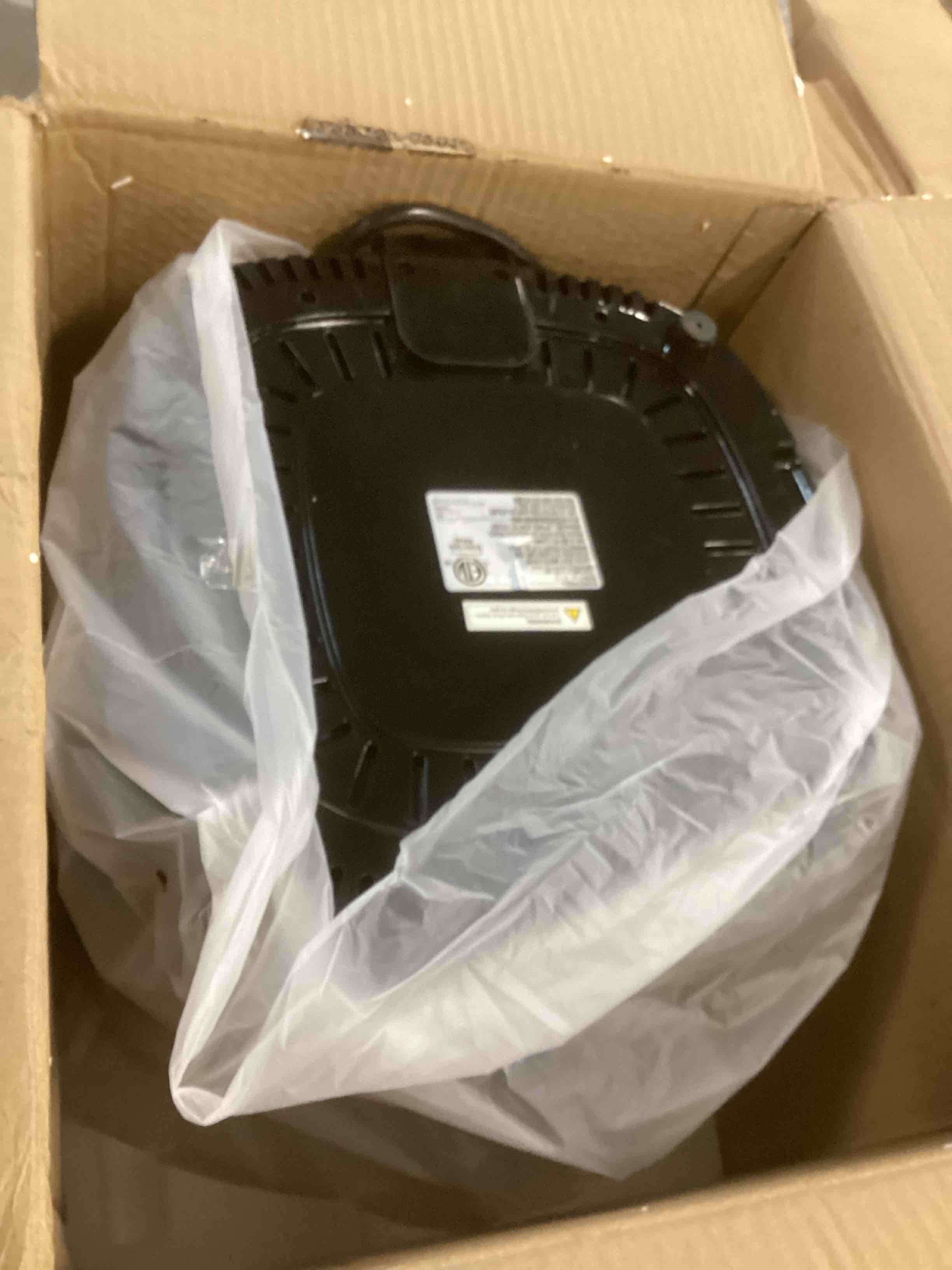 https://s3.amazonaws.com/lotting-images-prod/bidfta/TEA1518237_1735925046992.jpeg