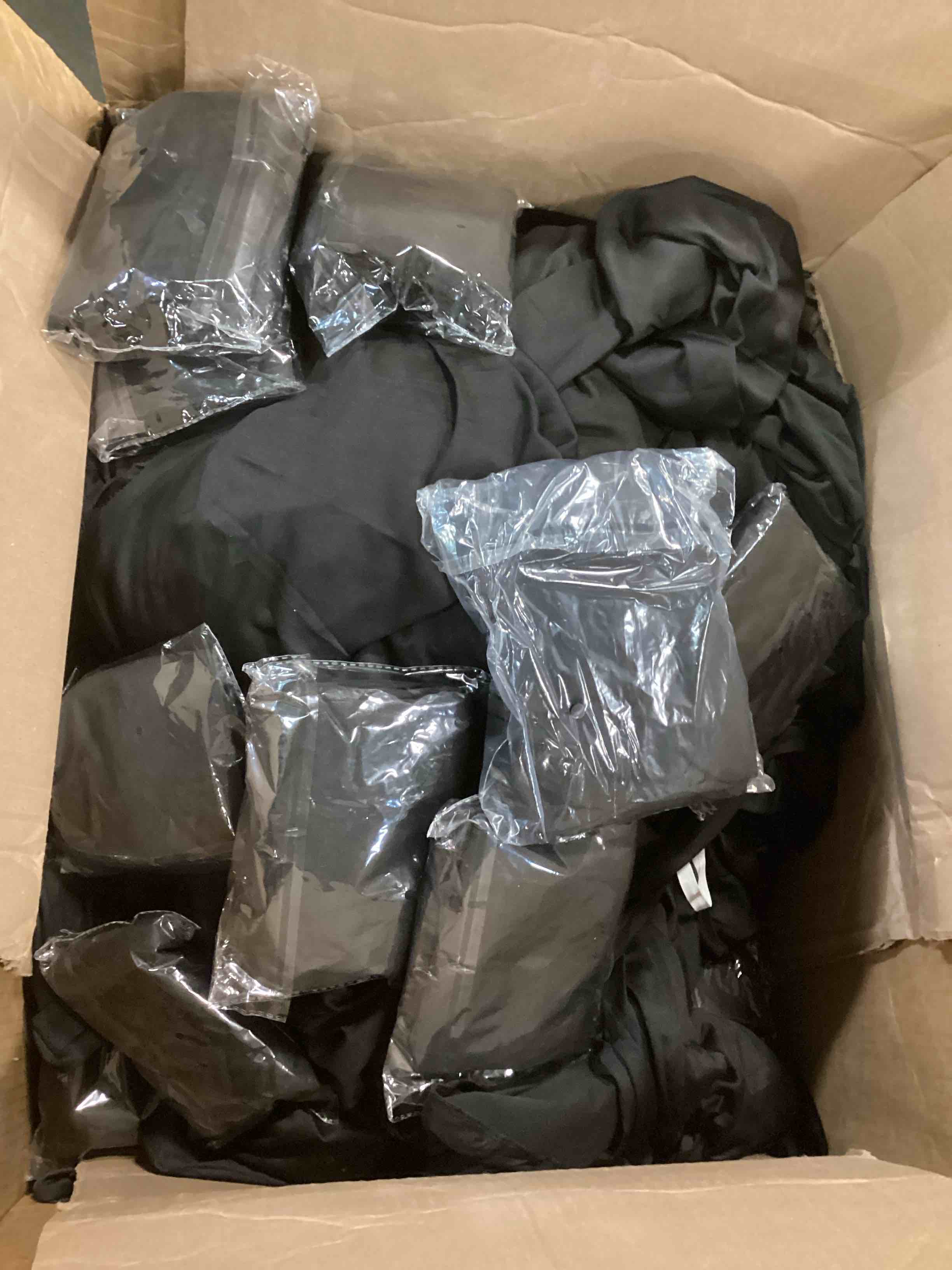 https://s3.amazonaws.com/lotting-images-prod/bidfta/TEA1519136_1734061182343.jpeg