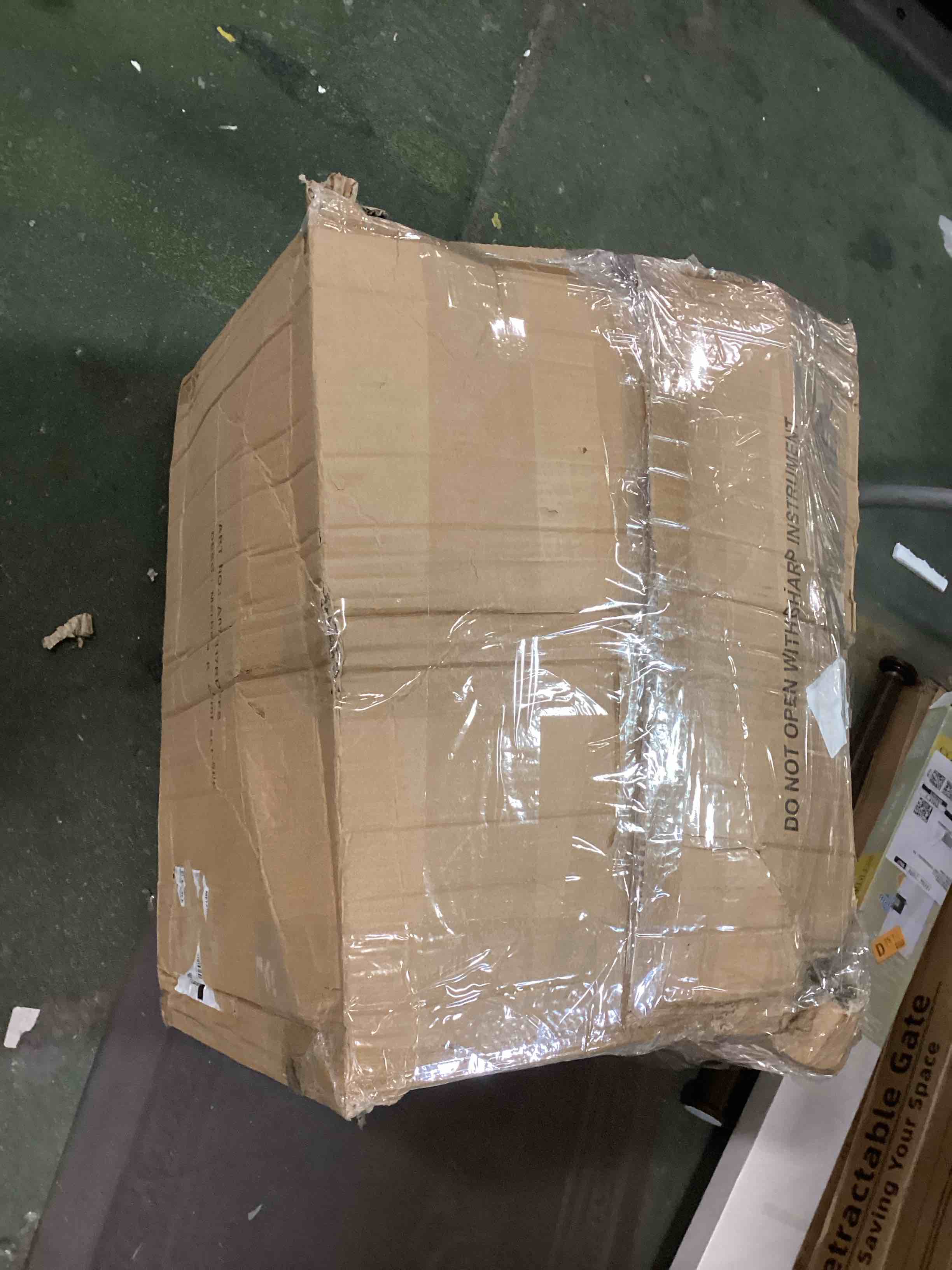 https://s3.amazonaws.com/lotting-images-prod/bidfta/TEA1519287_1734143744795.jpeg