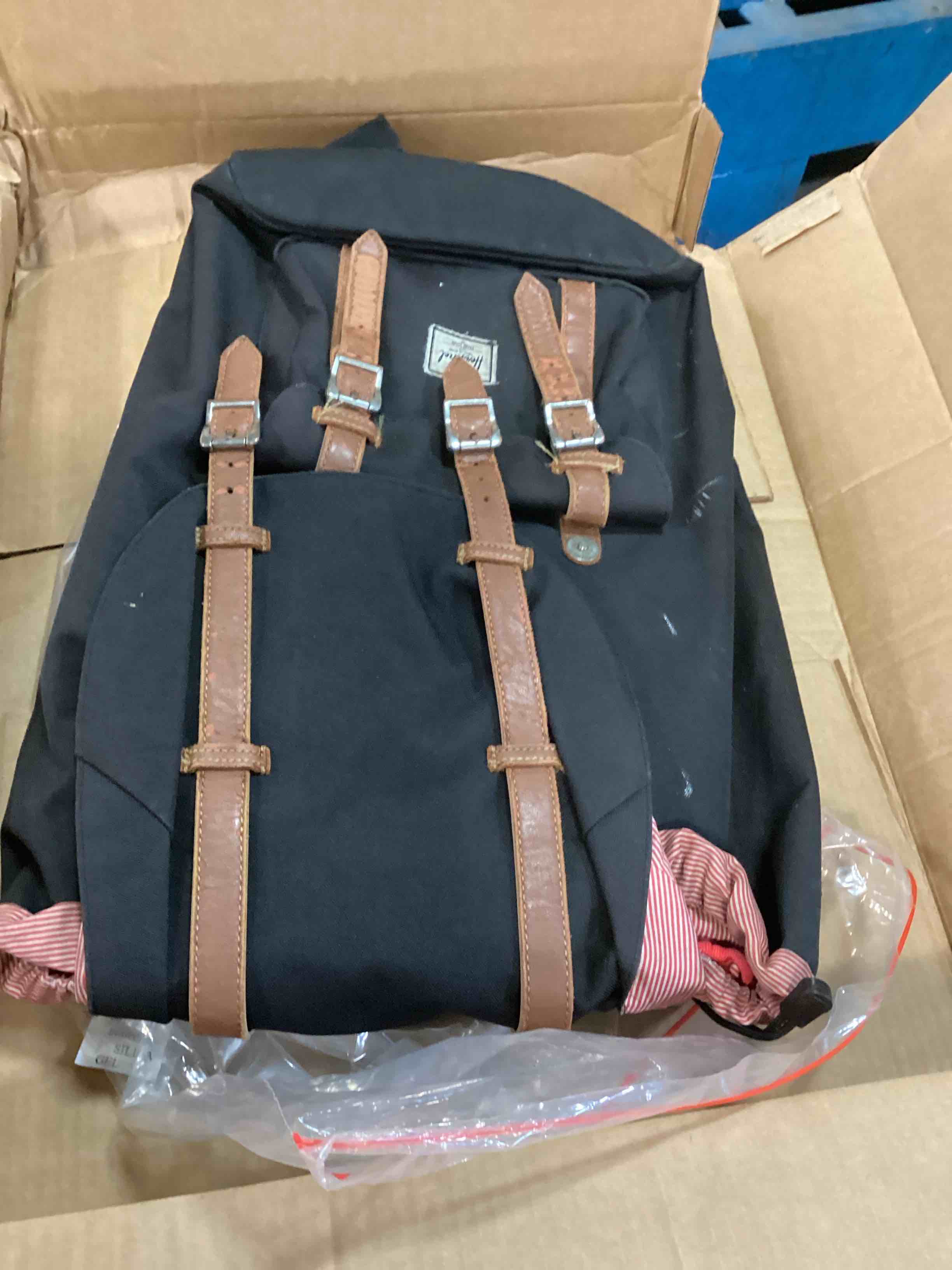 https://s3.amazonaws.com/lotting-images-prod/bidfta/TEA1519288_1734143804321.jpeg