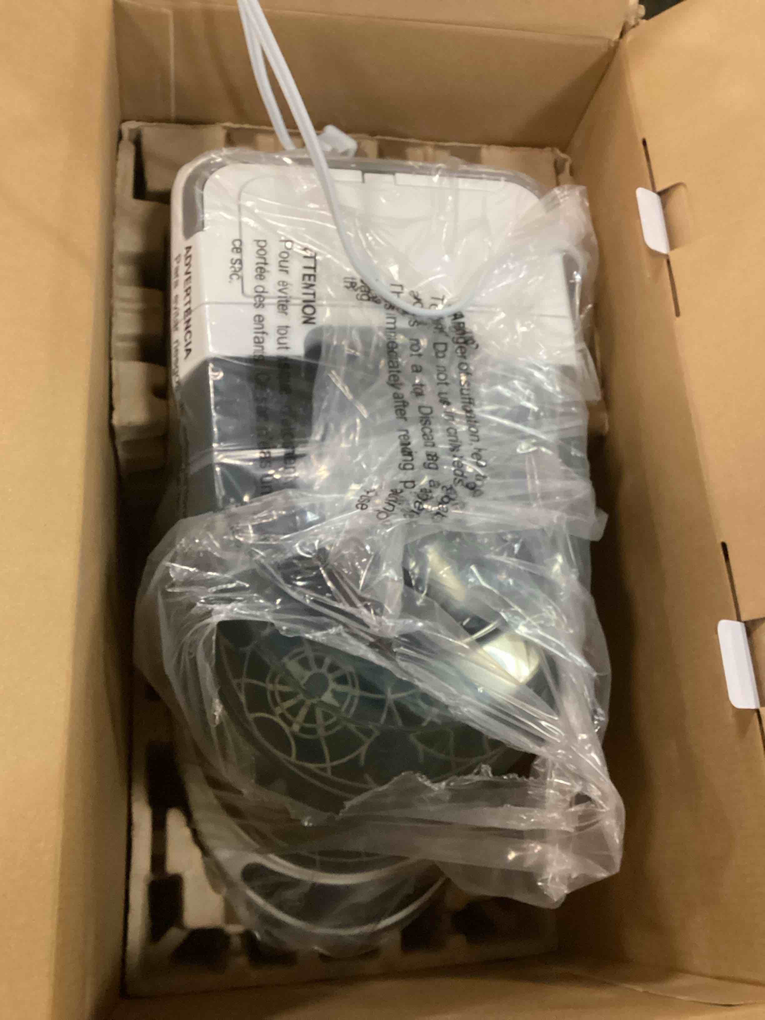 https://s3.amazonaws.com/lotting-images-prod/bidfta/TEA1519305_1734145614919.jpeg