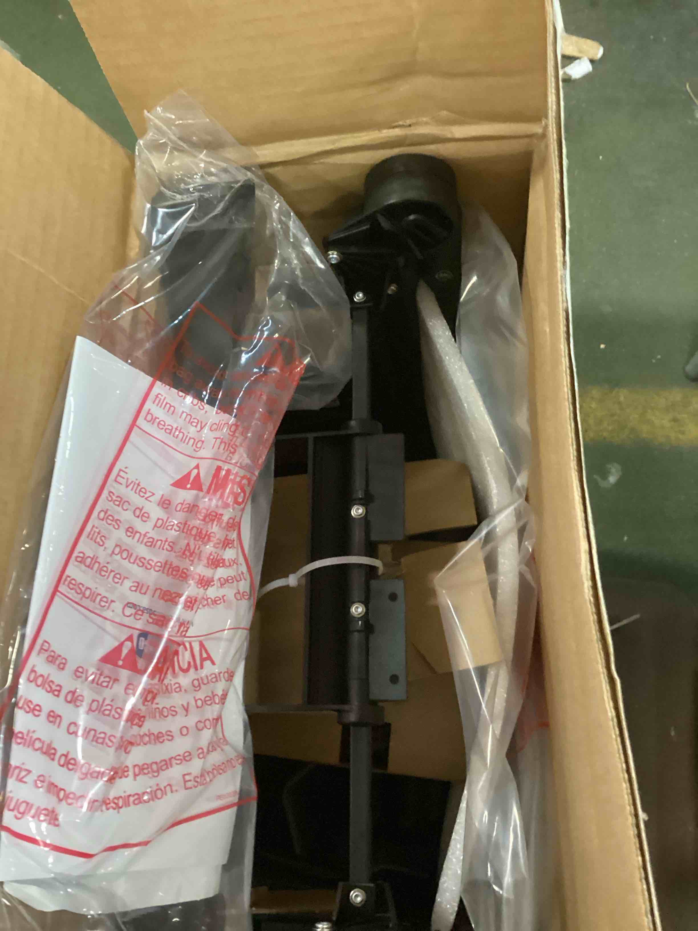 https://s3.amazonaws.com/lotting-images-prod/bidfta/TEA1520163_1734546789436.jpeg