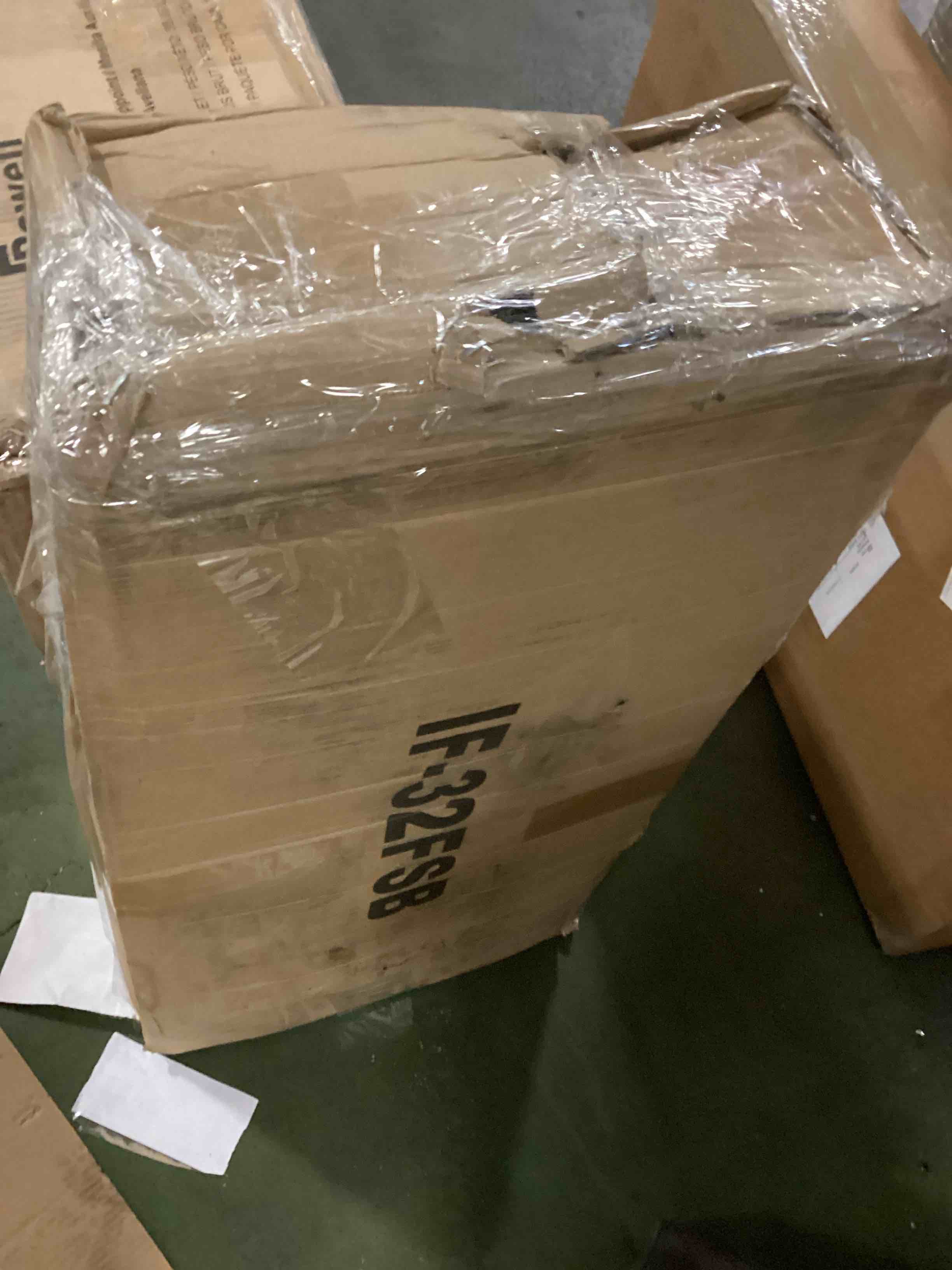 https://s3.amazonaws.com/lotting-images-prod/bidfta/TEA1520682_1734744967483.jpeg