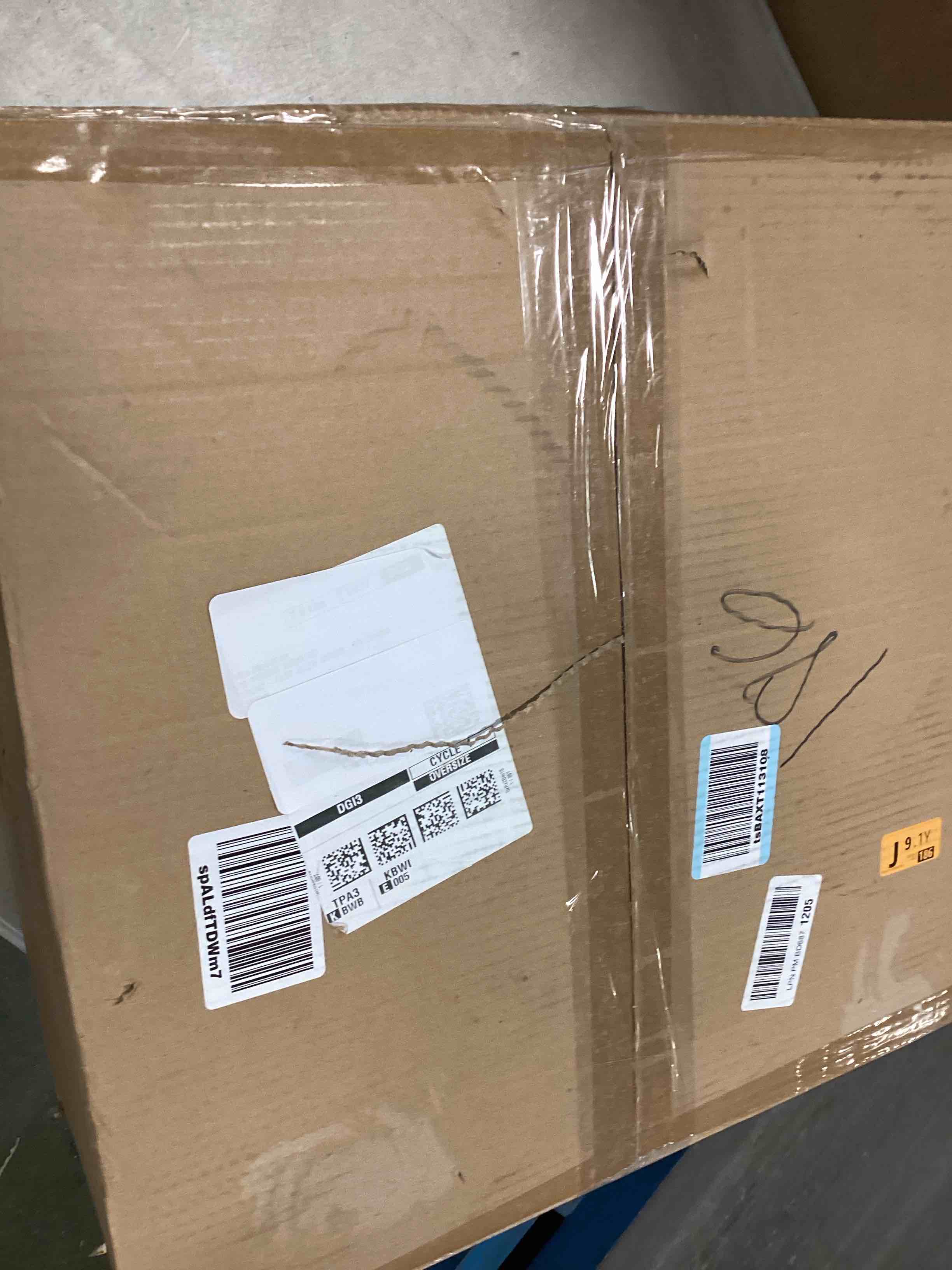 https://s3.amazonaws.com/lotting-images-prod/bidfta/TEA1521217_1735173399650.jpeg