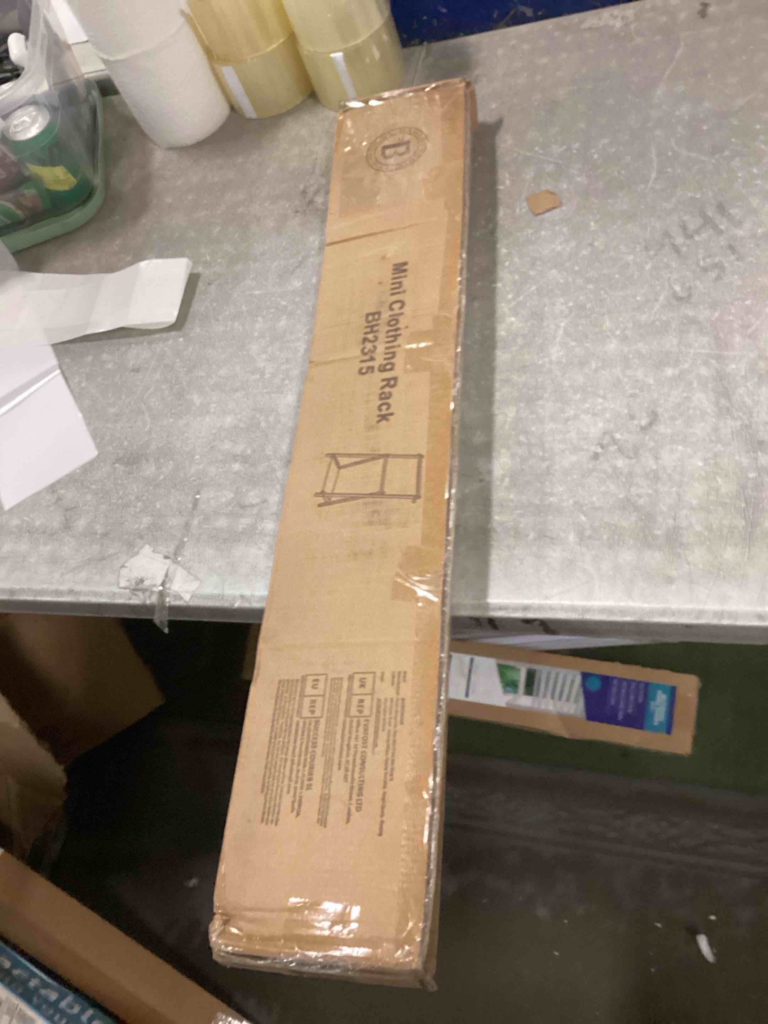 https://s3.amazonaws.com/lotting-images-prod/bidfta/TEA1522451_1736429103615.jpeg