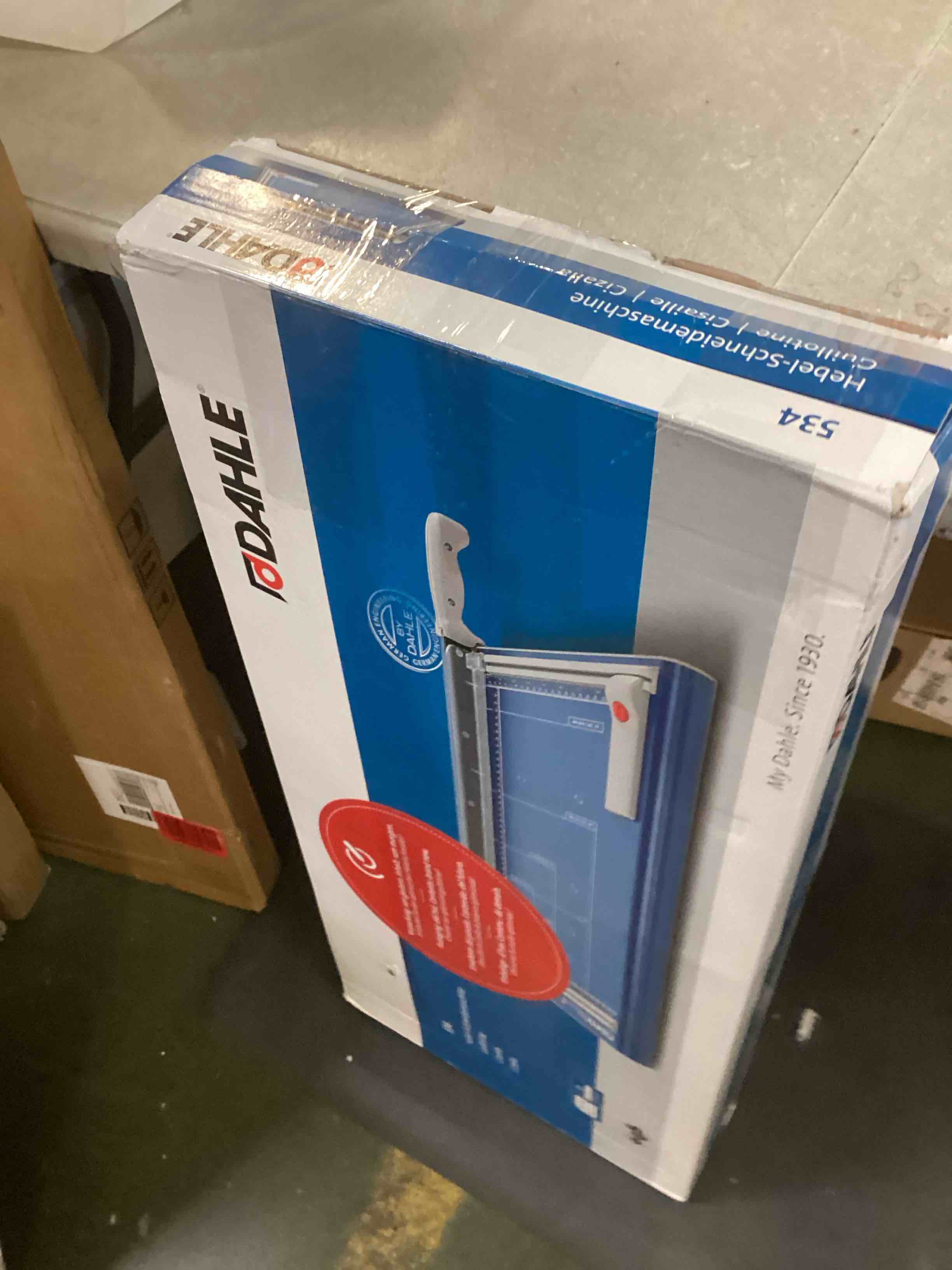 https://s3.amazonaws.com/lotting-images-prod/bidfta/TEA1523024_1736793401934.jpeg