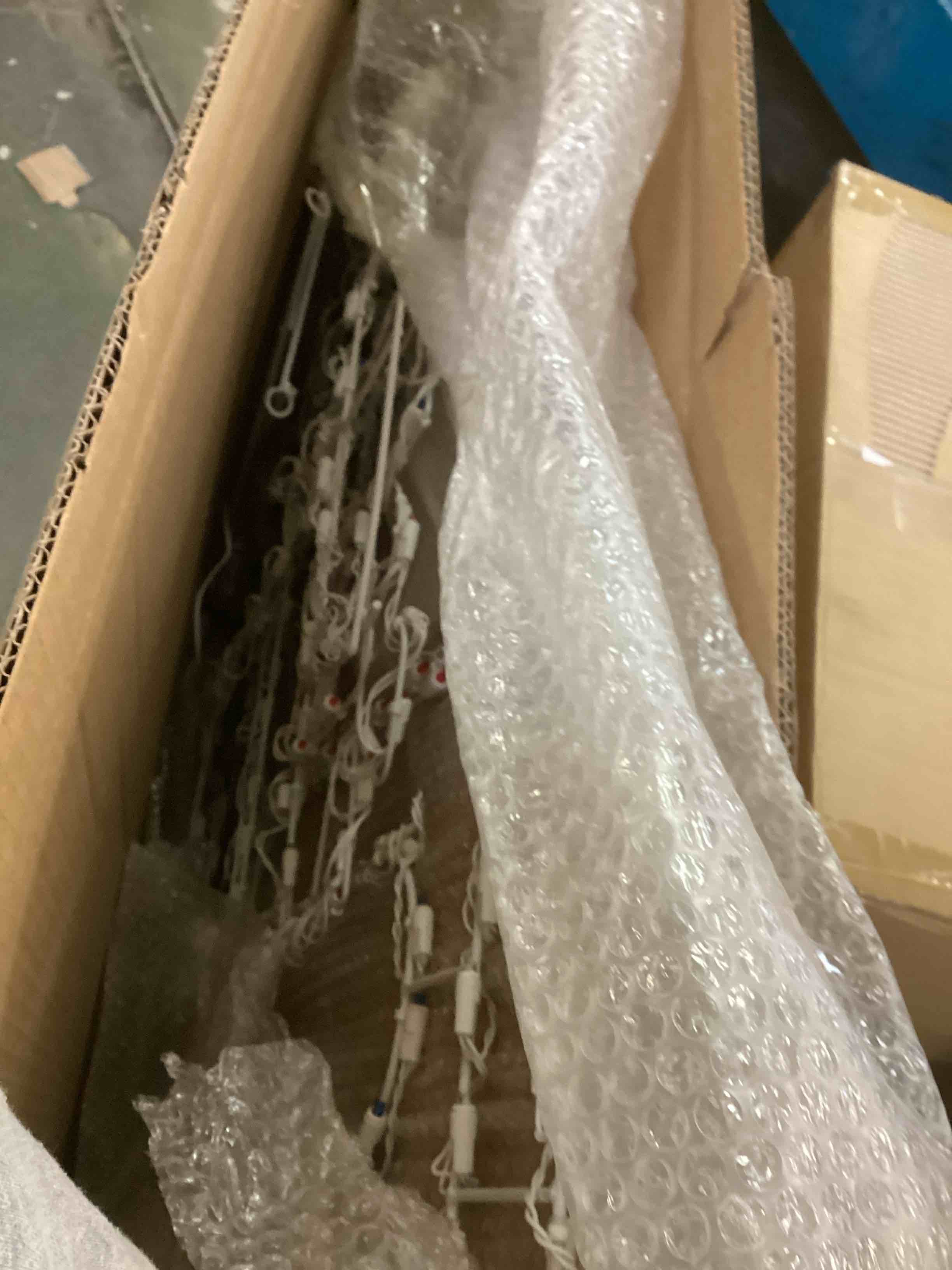 https://s3.amazonaws.com/lotting-images-prod/bidfta/TEA1524683_1737488771520.jpeg