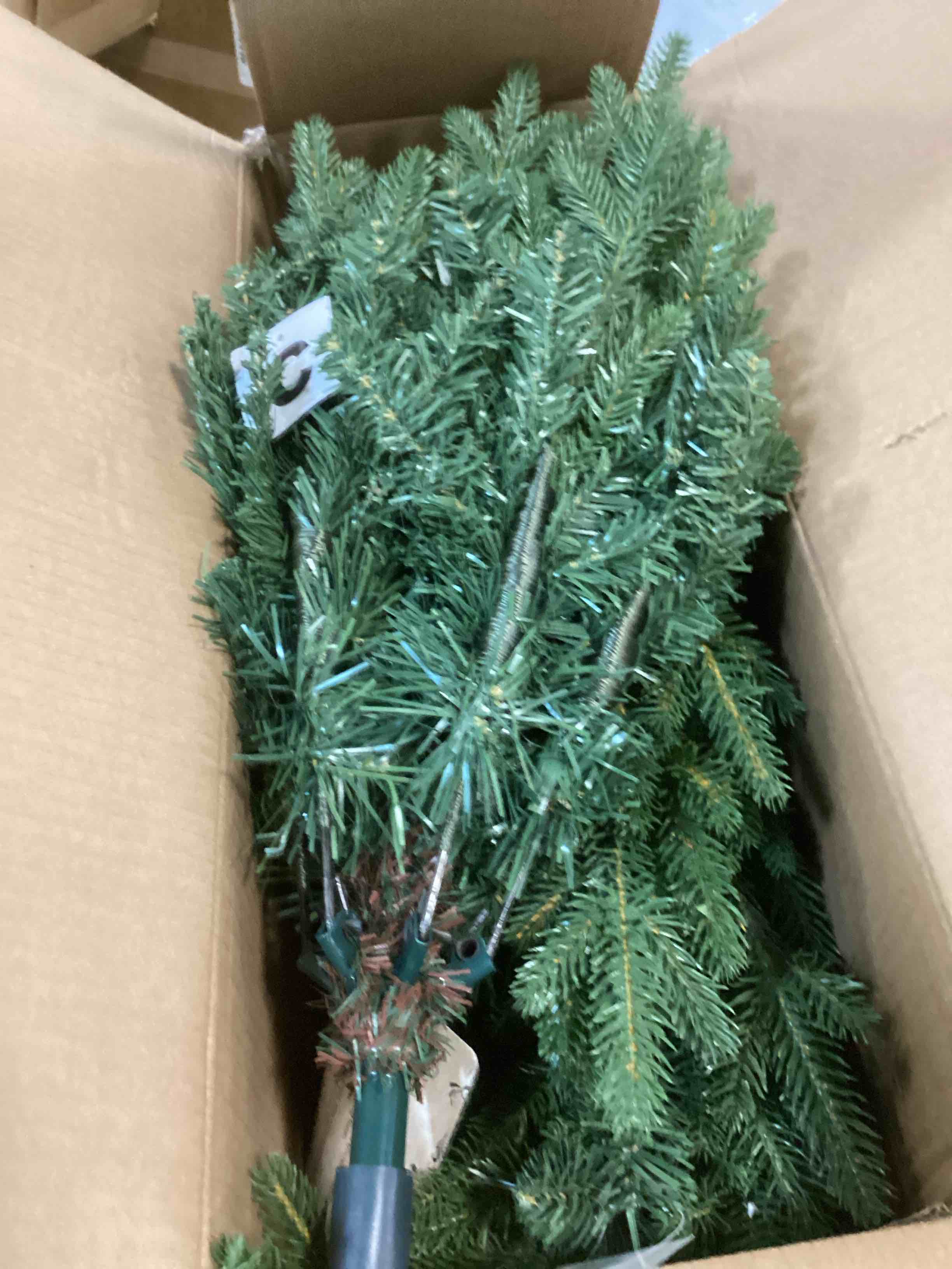 https://s3.amazonaws.com/lotting-images-prod/bidfta/TEA1525981_1735913593143.jpeg
