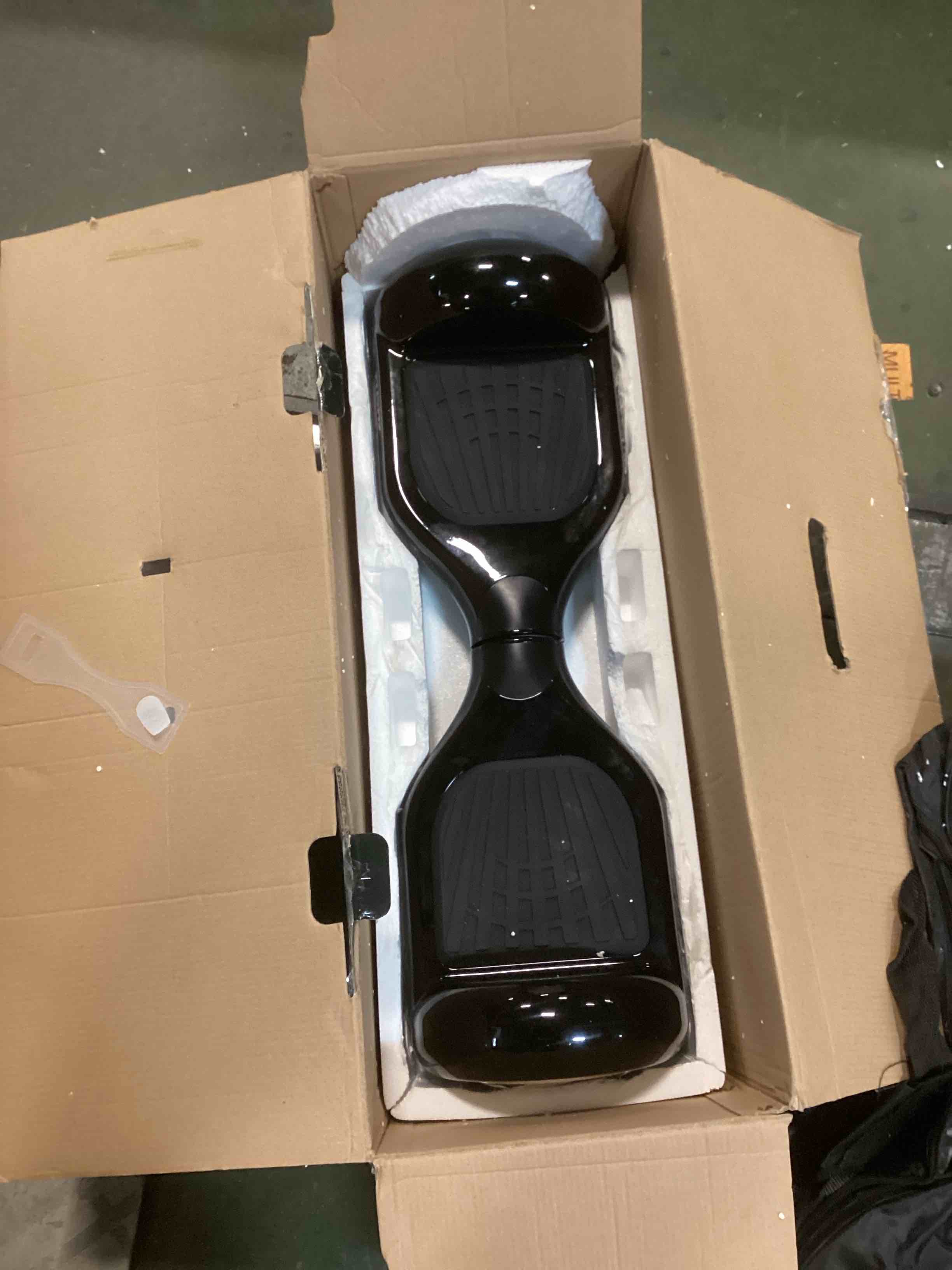 https://s3.amazonaws.com/lotting-images-prod/bidfta/TEA1526029_1735922916782.jpeg