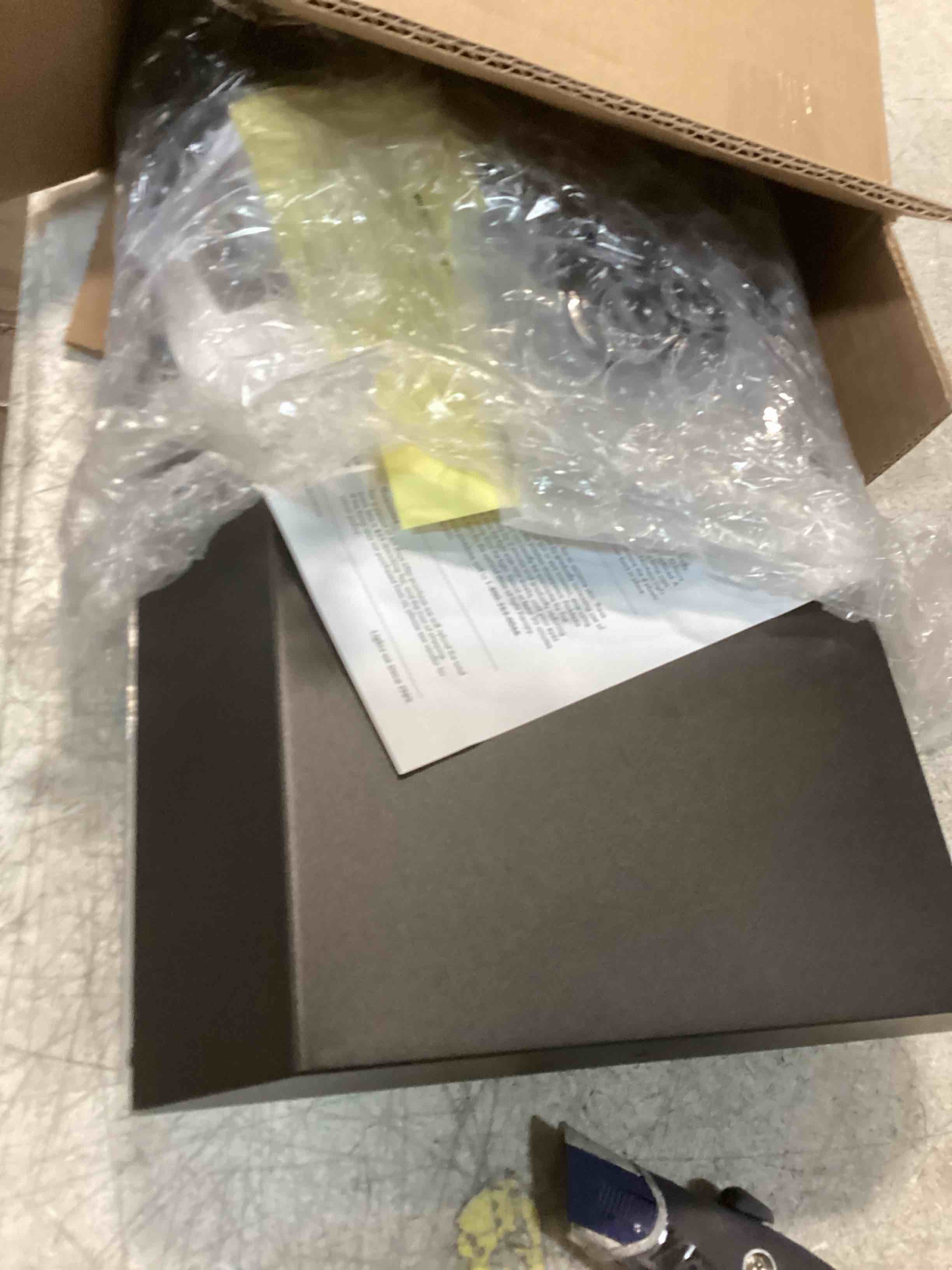 https://s3.amazonaws.com/lotting-images-prod/bidfta/TEA1526651_1736429328023.jpeg