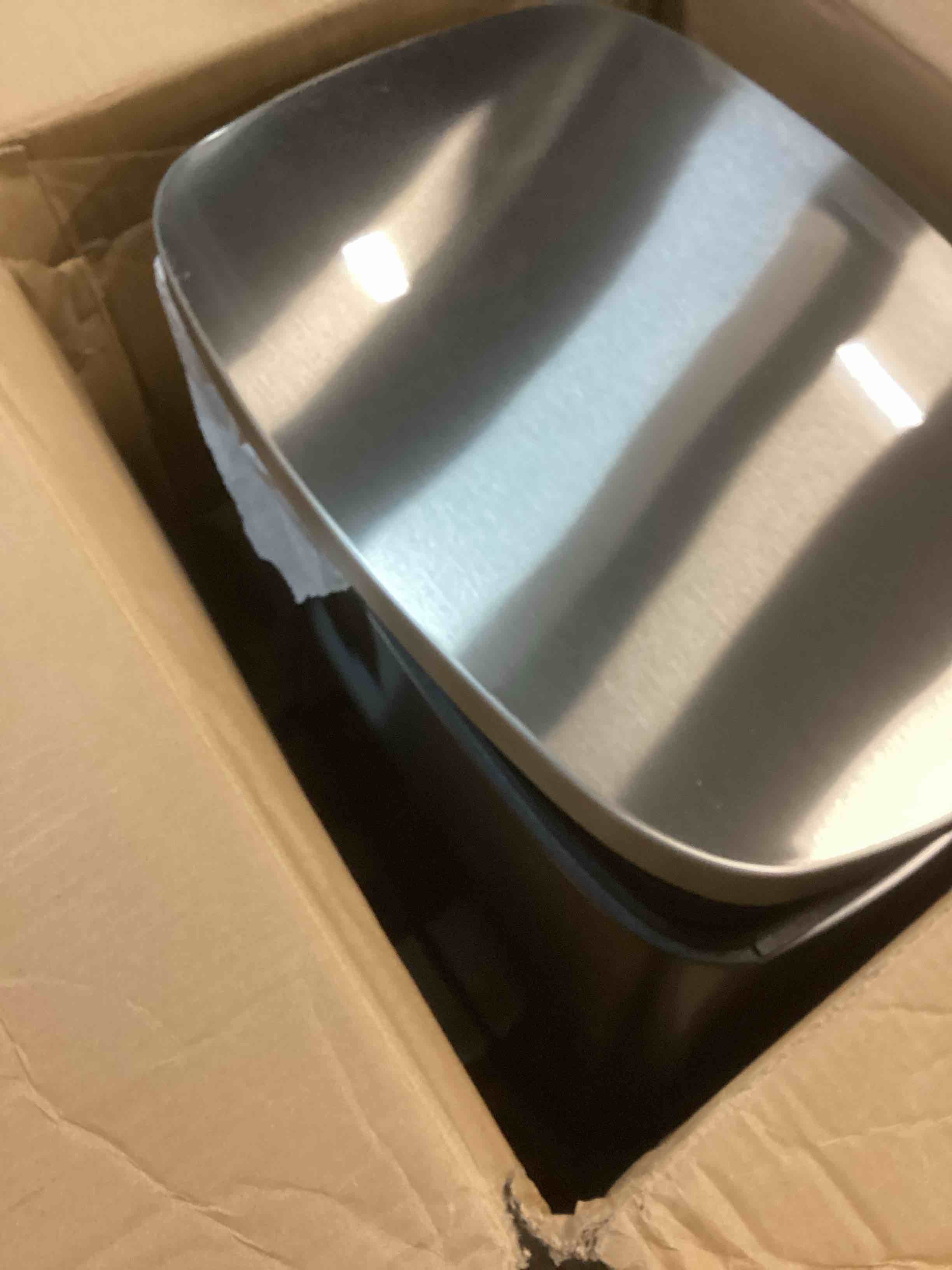https://s3.amazonaws.com/lotting-images-prod/bidfta/TEA1526665_1736430453846.jpeg